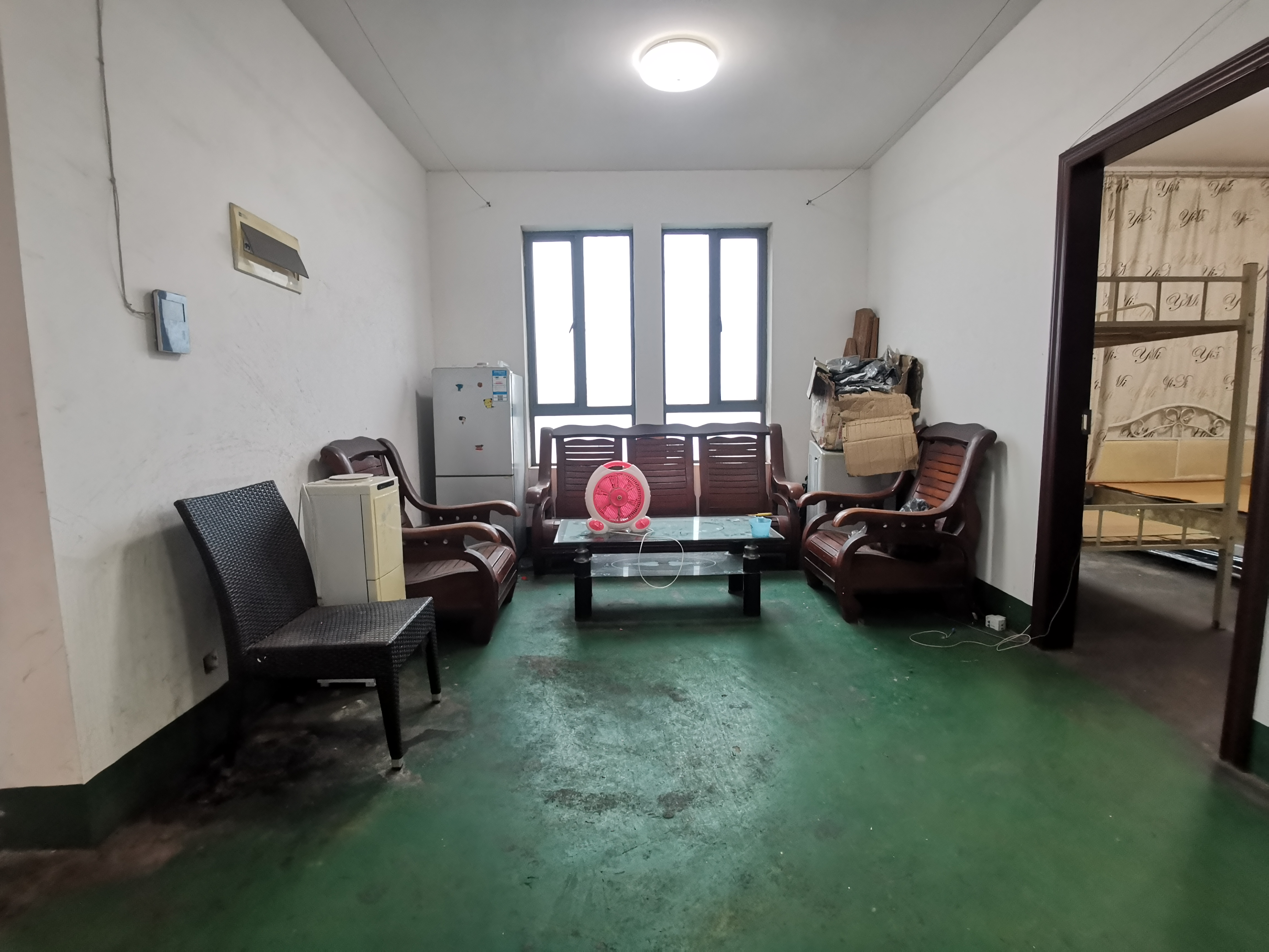 泰山公馆 3室2厅2卫 55.0万 泰山公馆 3室2厅2卫 55.0万室内图