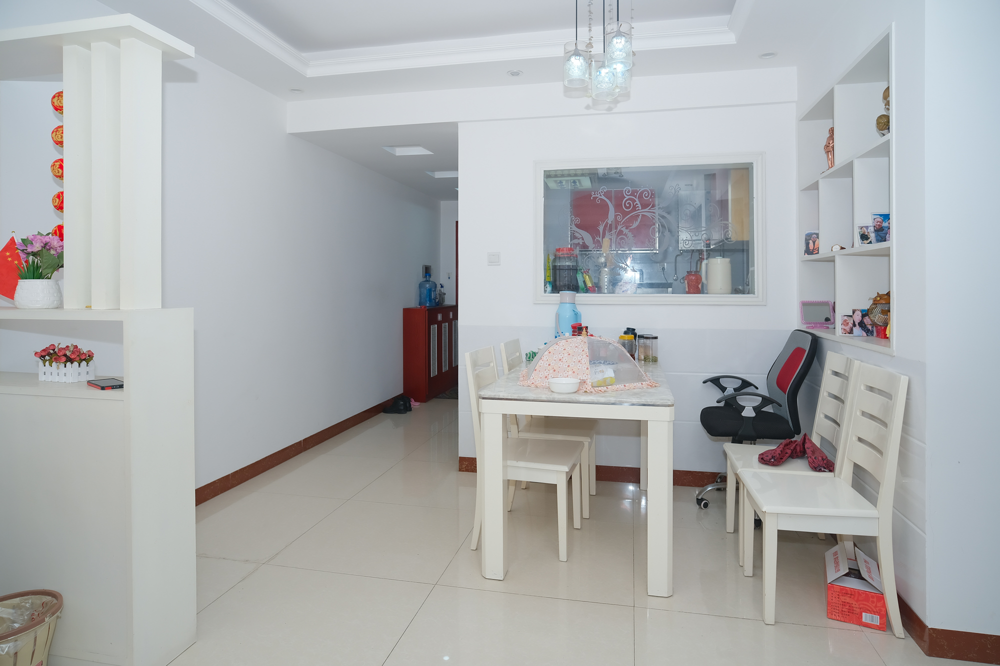 花样年华  3室2厅1卫   56.00万 花样年华  3室2厅1卫   56.00万客厅