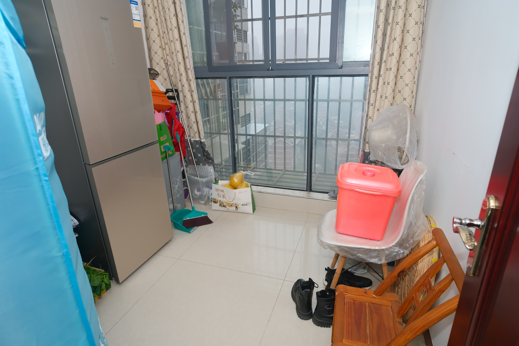 花样年华  3室2厅1卫   56.00万 花样年华  3室2厅1卫   56.00万阳台