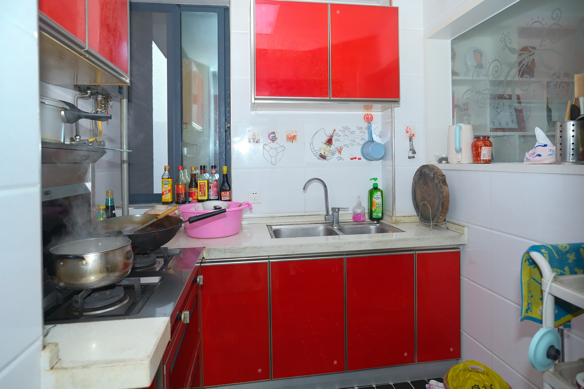 花样年华  3室2厅1卫   56.00万 花样年华  3室2厅1卫   56.00万厨房