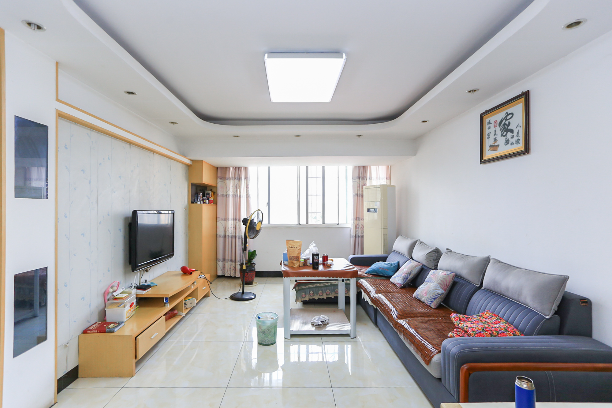 新诚小区  2室2厅1卫    51.8万 新诚小区  2室2厅1卫    51.8万客厅