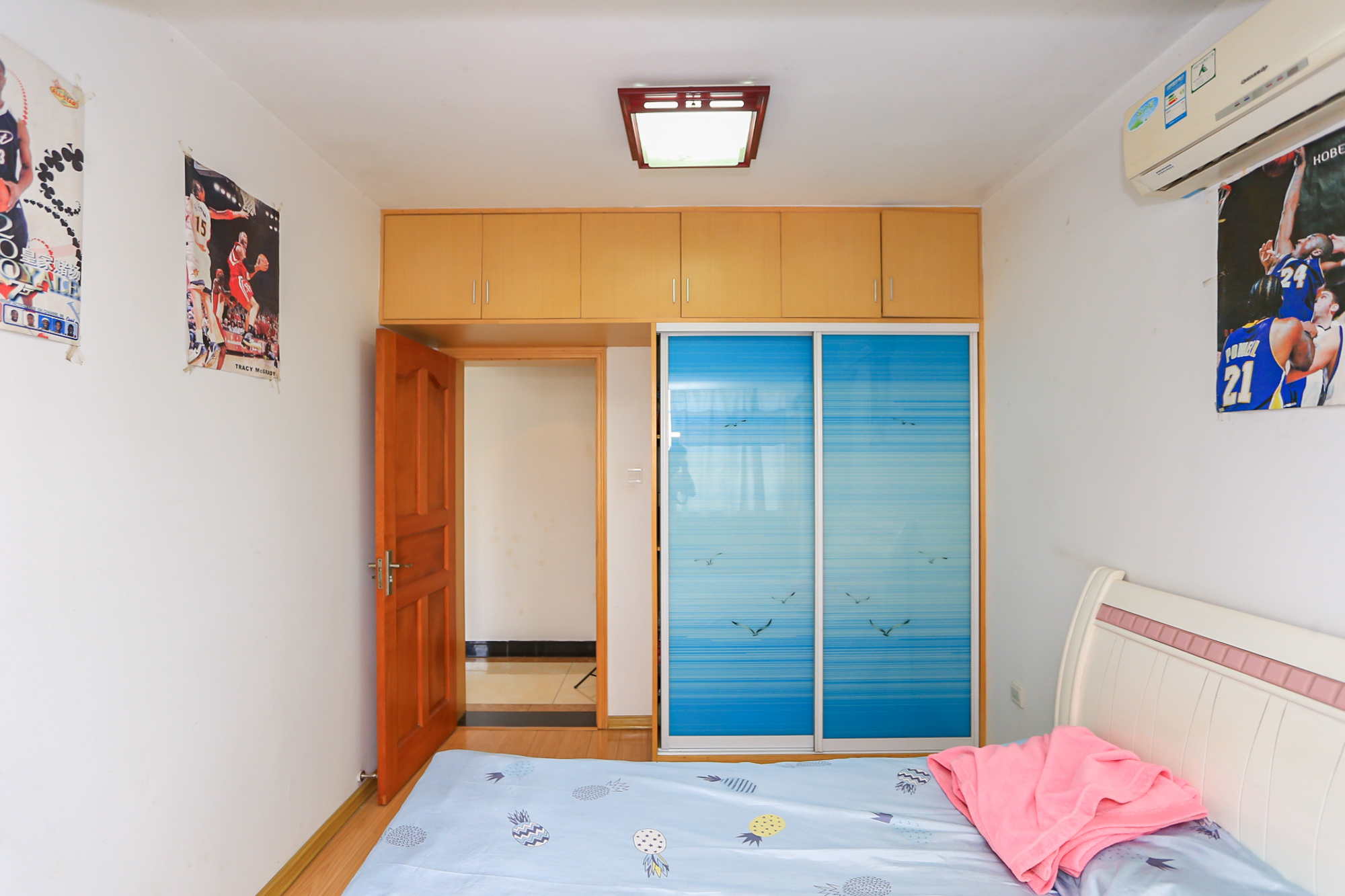 新诚小区  2室2厅1卫    51.8万 新诚小区  2室2厅1卫    51.8万卧室