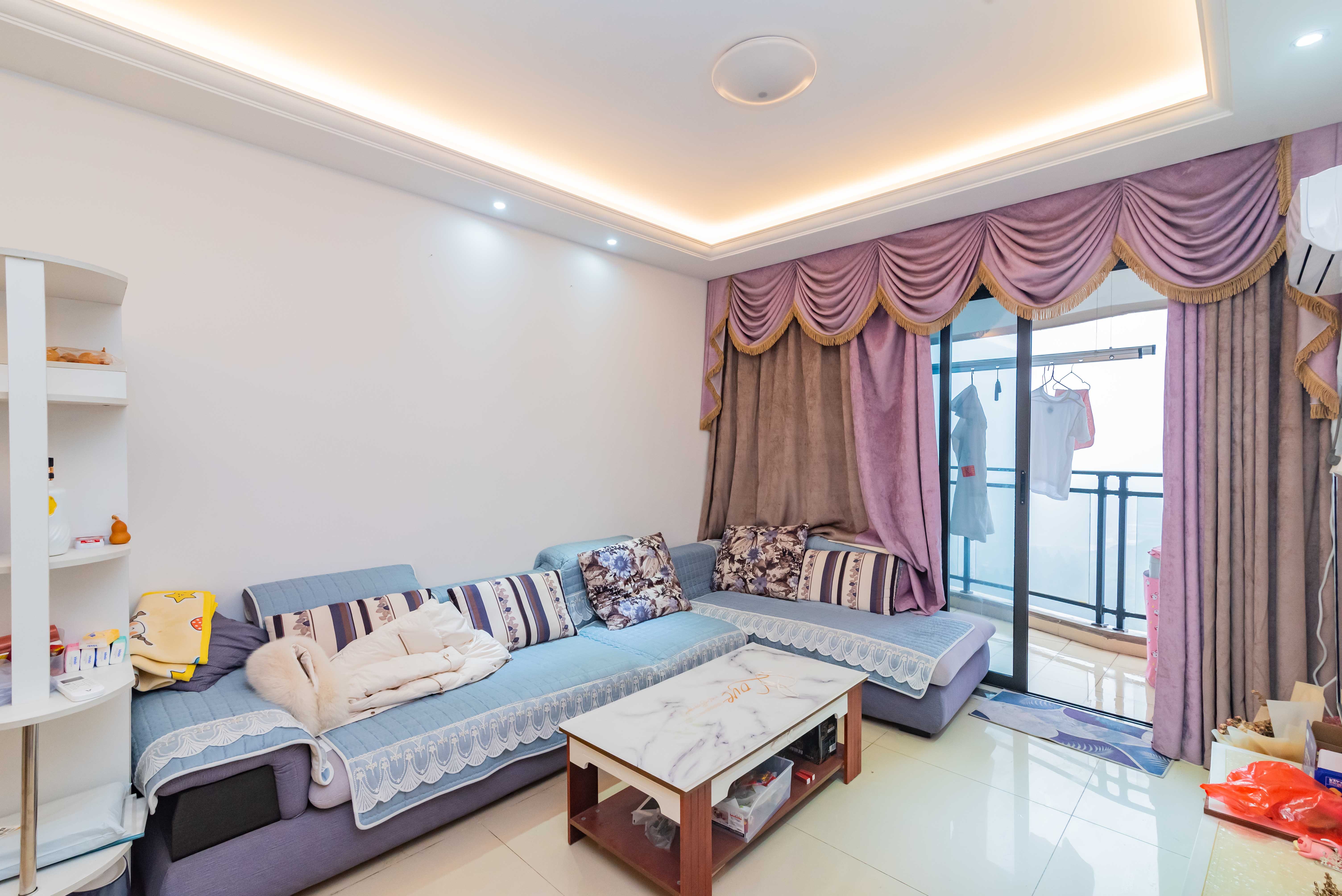 旺德府恺悦国际 2室2厅1卫 65.00万 旺德府恺悦国际 2室2厅1卫 65.00万客厅