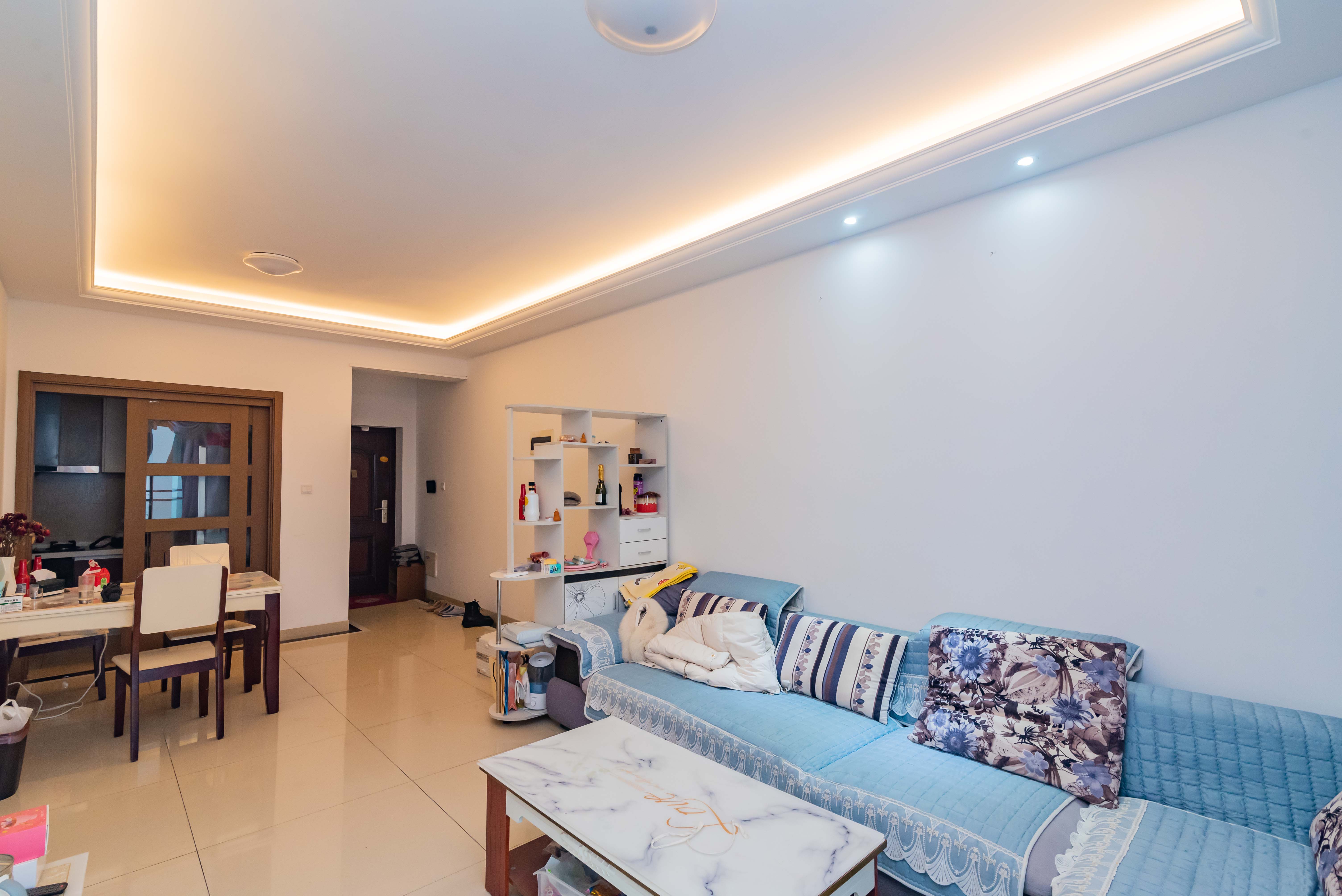 旺德府恺悦国际 2室2厅1卫 65.00万 旺德府恺悦国际 2室2厅1卫 65.00万客厅