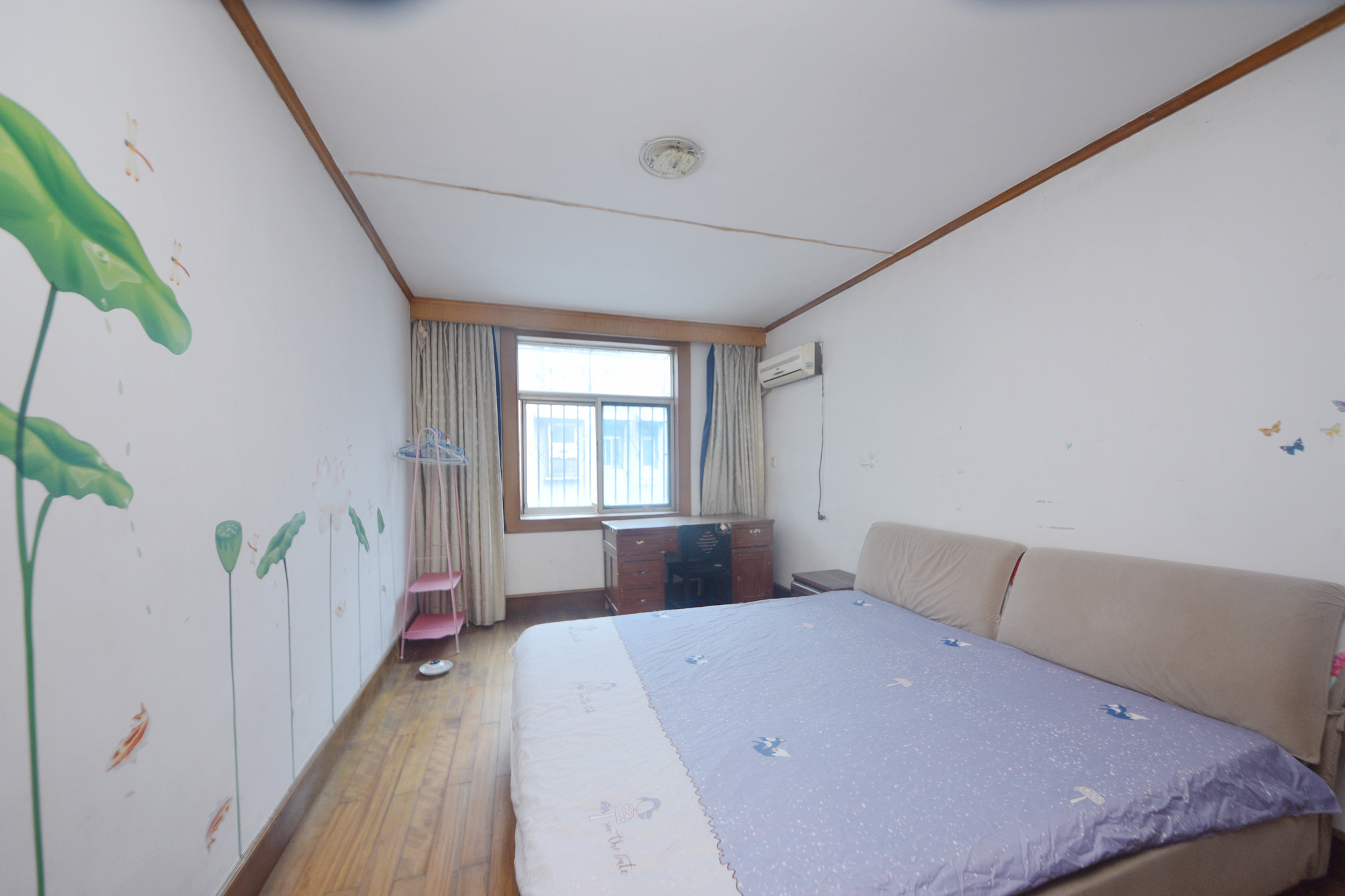 远东公寓  3室2厅1卫   97.00万卧室