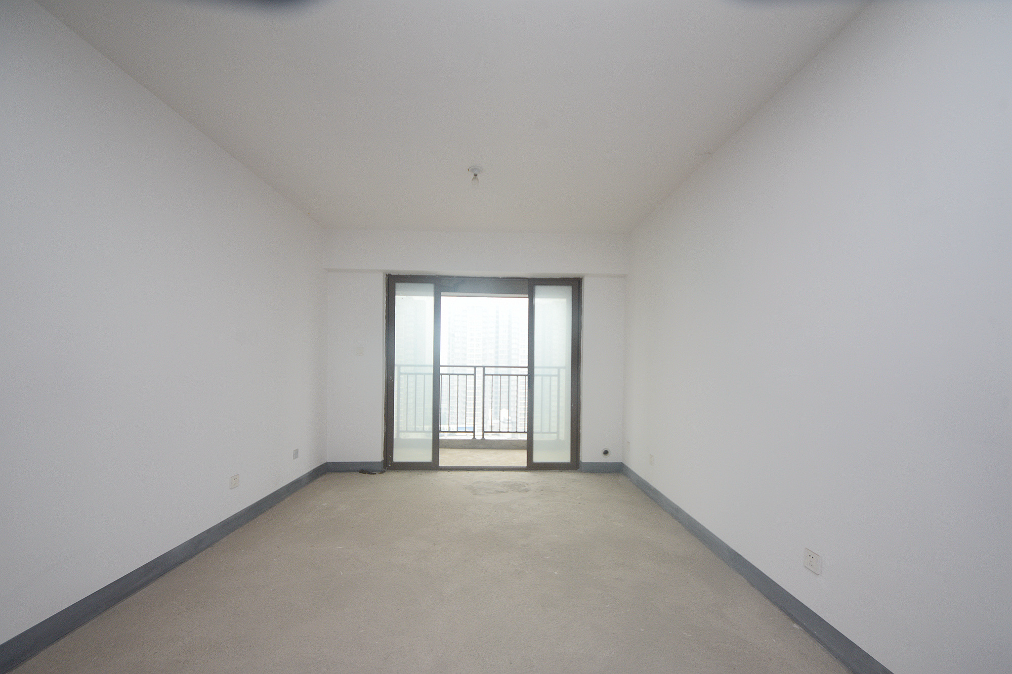 第六都（陆都小区）  3室2厅1卫    105.0万客厅