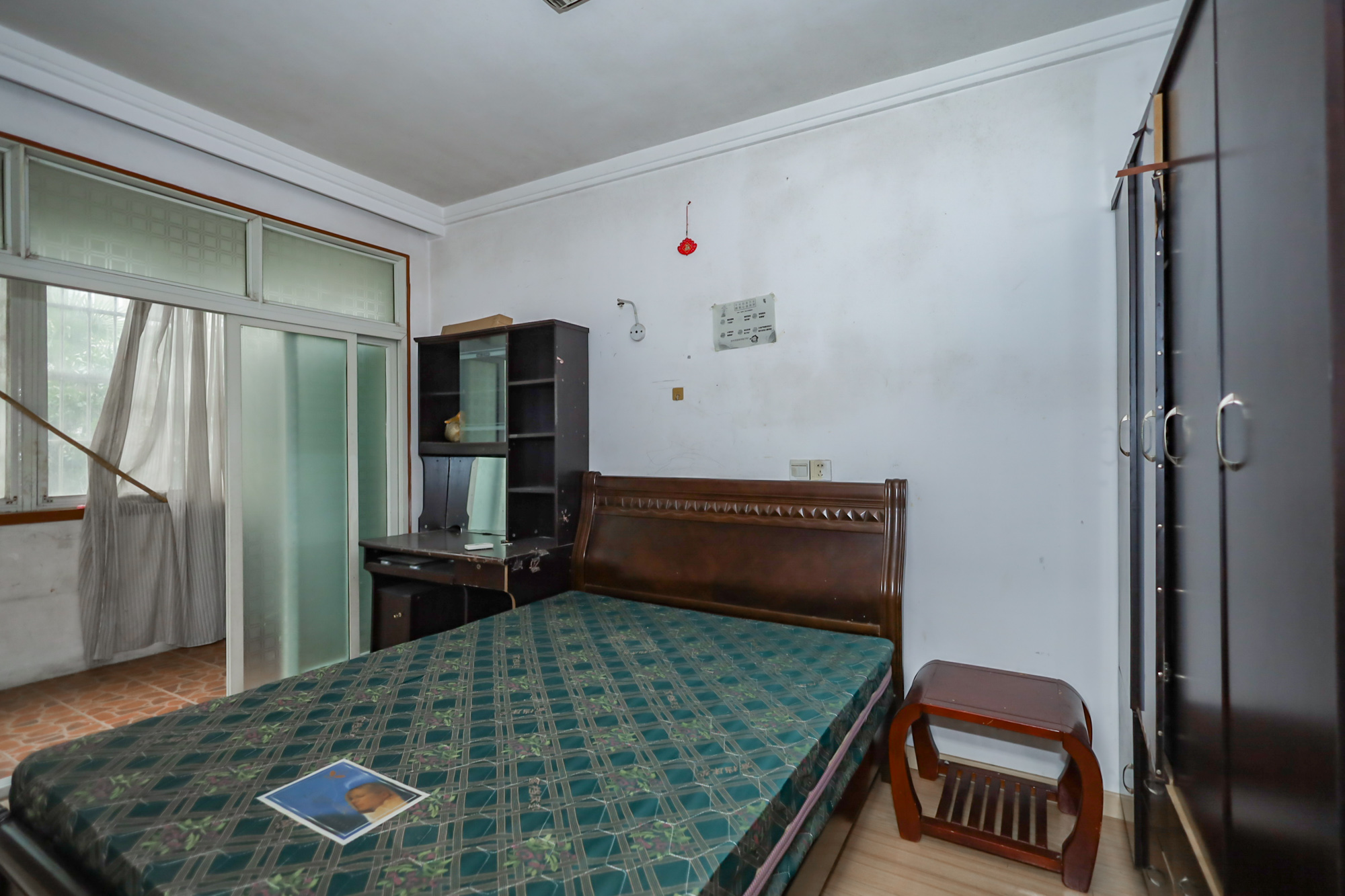 咸嘉新村西子园 2室2厅1卫 82.00万 咸嘉新村西子园 2室2厅1卫 82.00万卧室