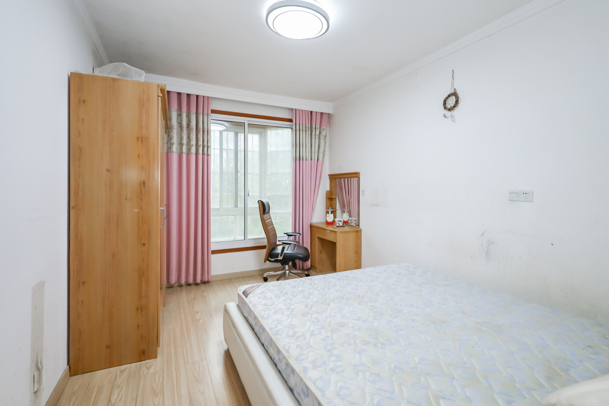 咸嘉新村西子园 2室2厅1卫 82.00万 咸嘉新村西子园 2室2厅1卫 82.00万卧室