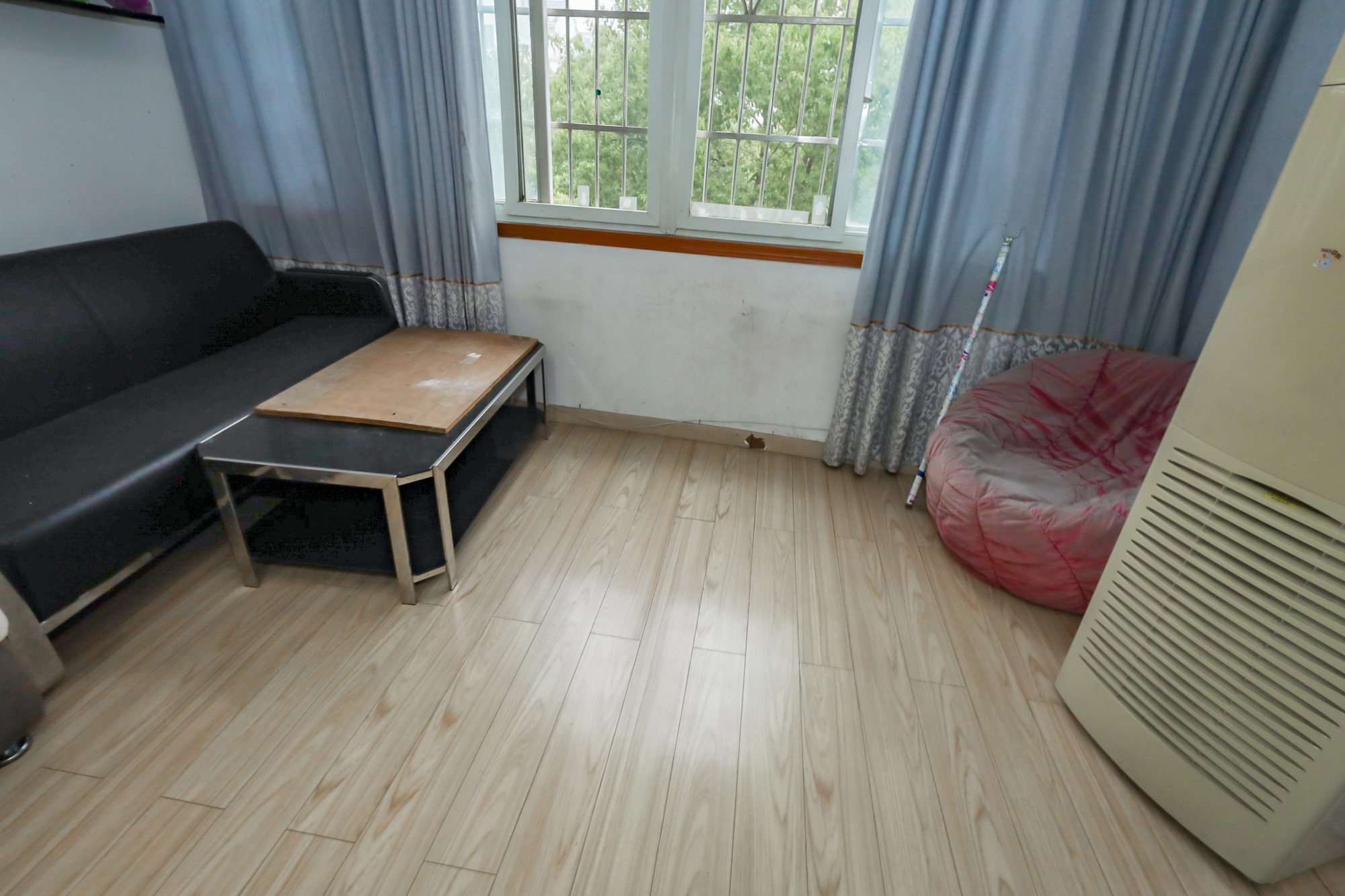 咸嘉新村西子园 2室2厅1卫 82.00万 咸嘉新村西子园 2室2厅1卫 82.00万阳台