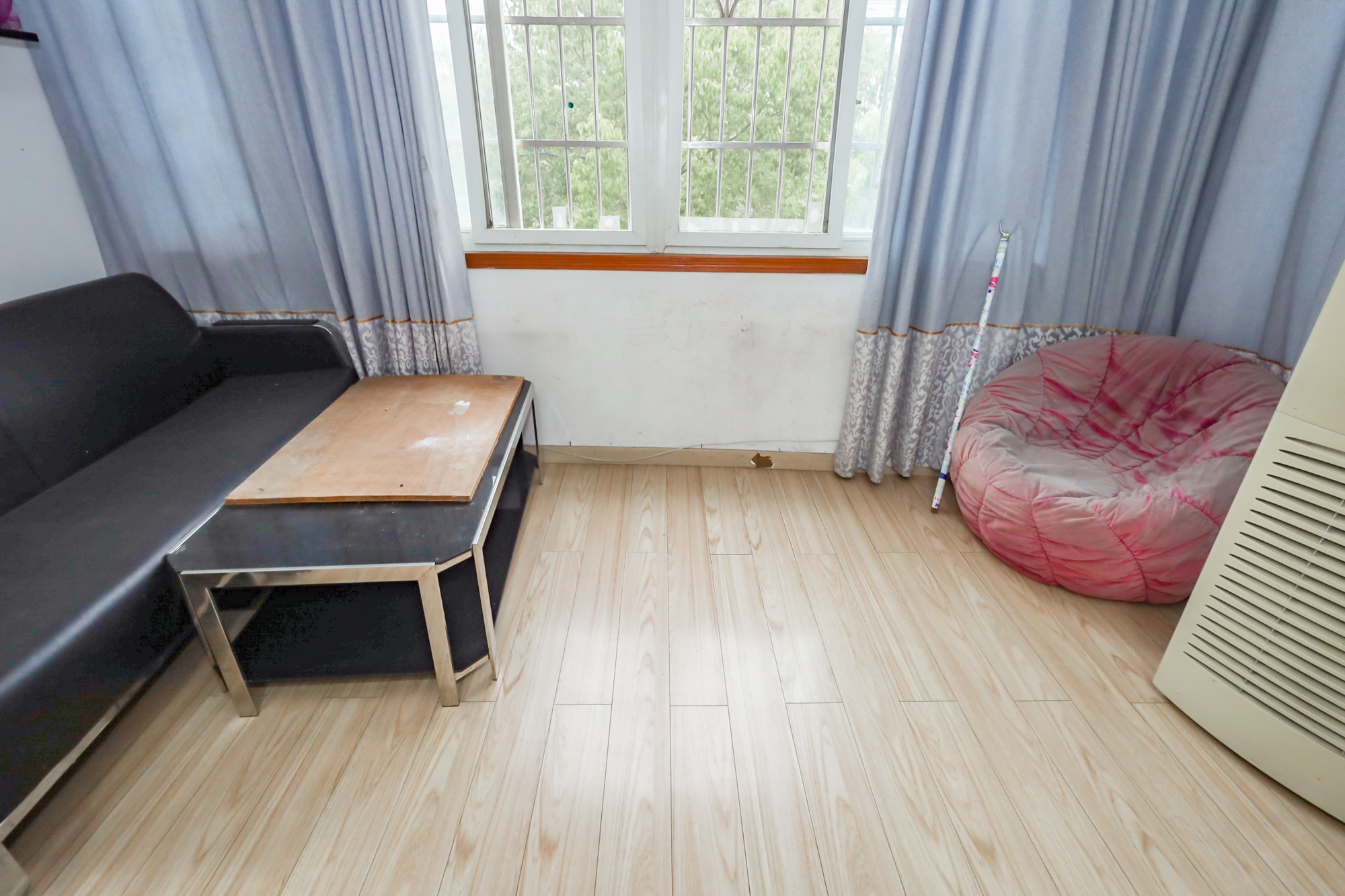 咸嘉新村西子园 2室2厅1卫 82.00万 咸嘉新村西子园 2室2厅1卫 82.00万阳台