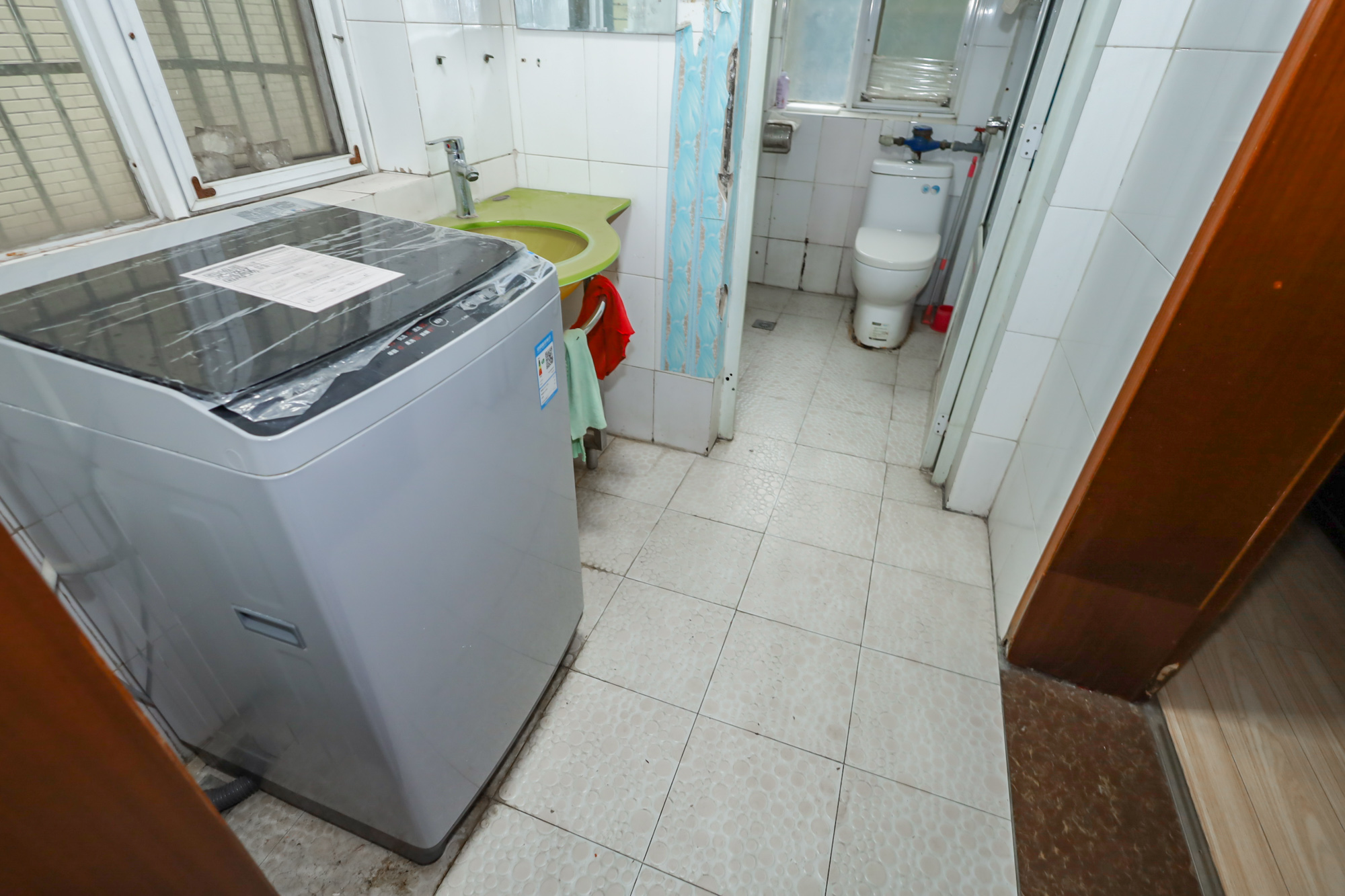 咸嘉新村西子园 2室2厅1卫 82.00万 咸嘉新村西子园 2室2厅1卫 82.00万阳台