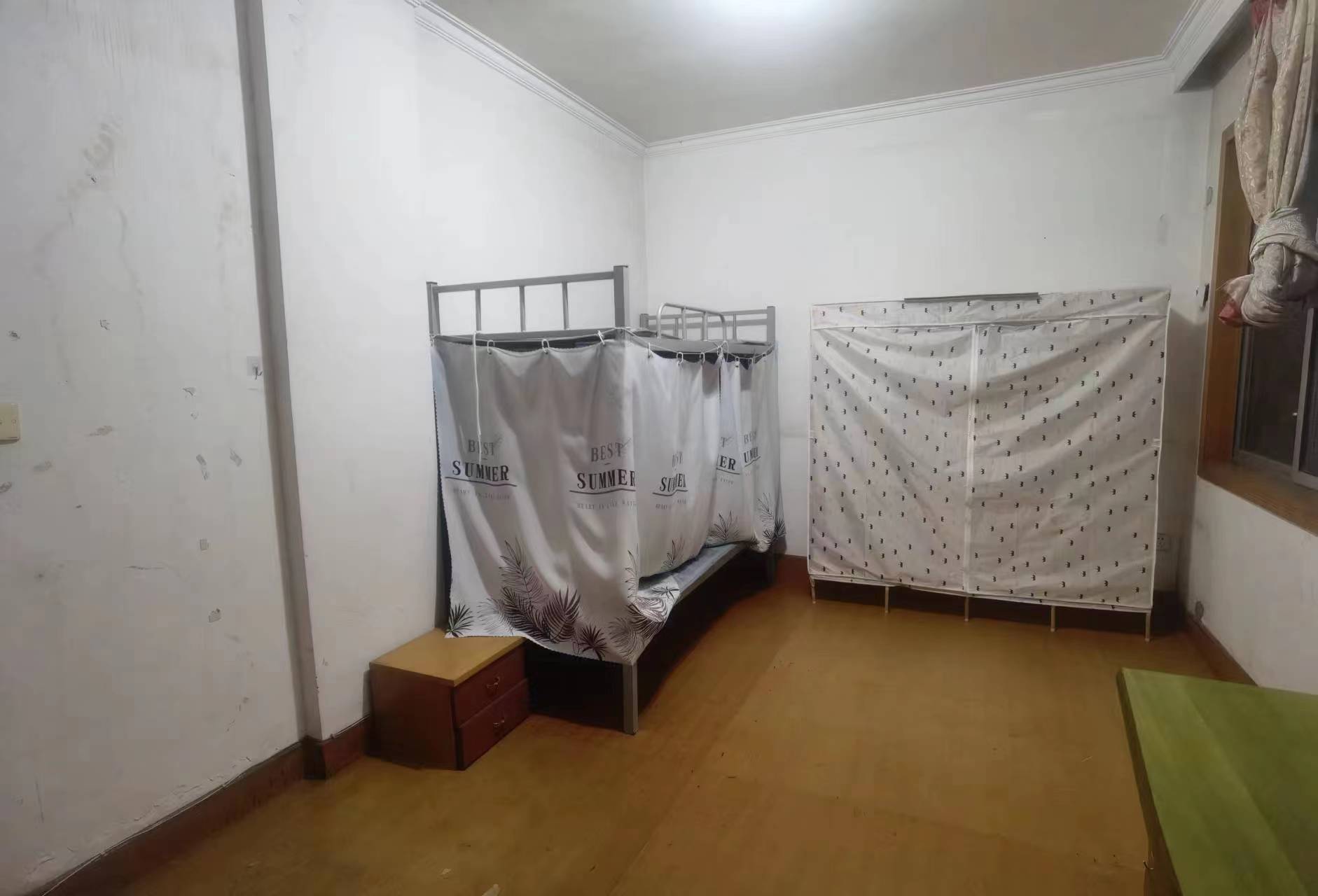 七一路散盘  3室2厅1卫    55.0万 七一路散盘  3室2厅1卫    55.0万室内图