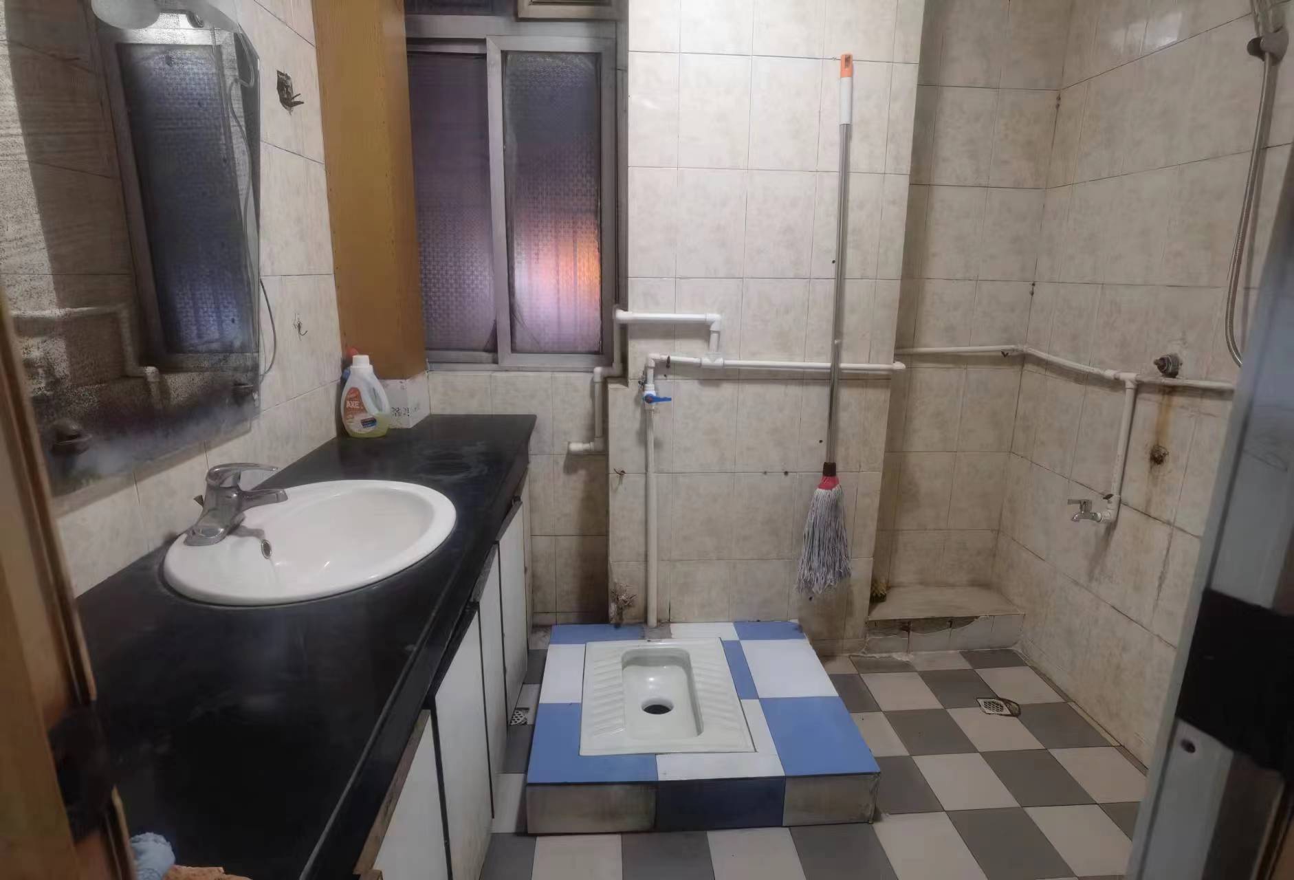 七一路散盘  3室2厅1卫    55.0万 七一路散盘  3室2厅1卫    55.0万室内图