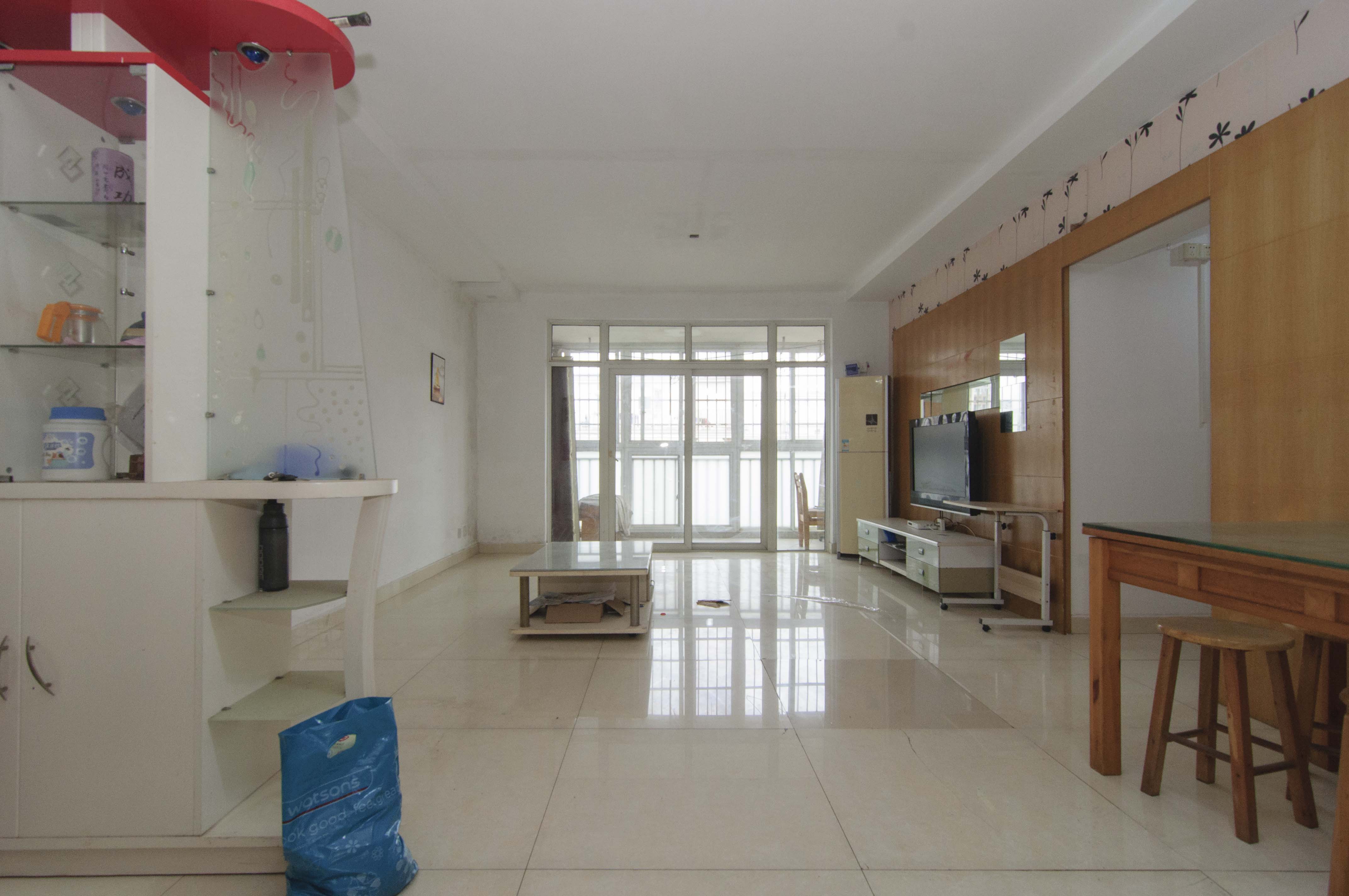 金碧文华  3室2厅1卫    74.9万客厅