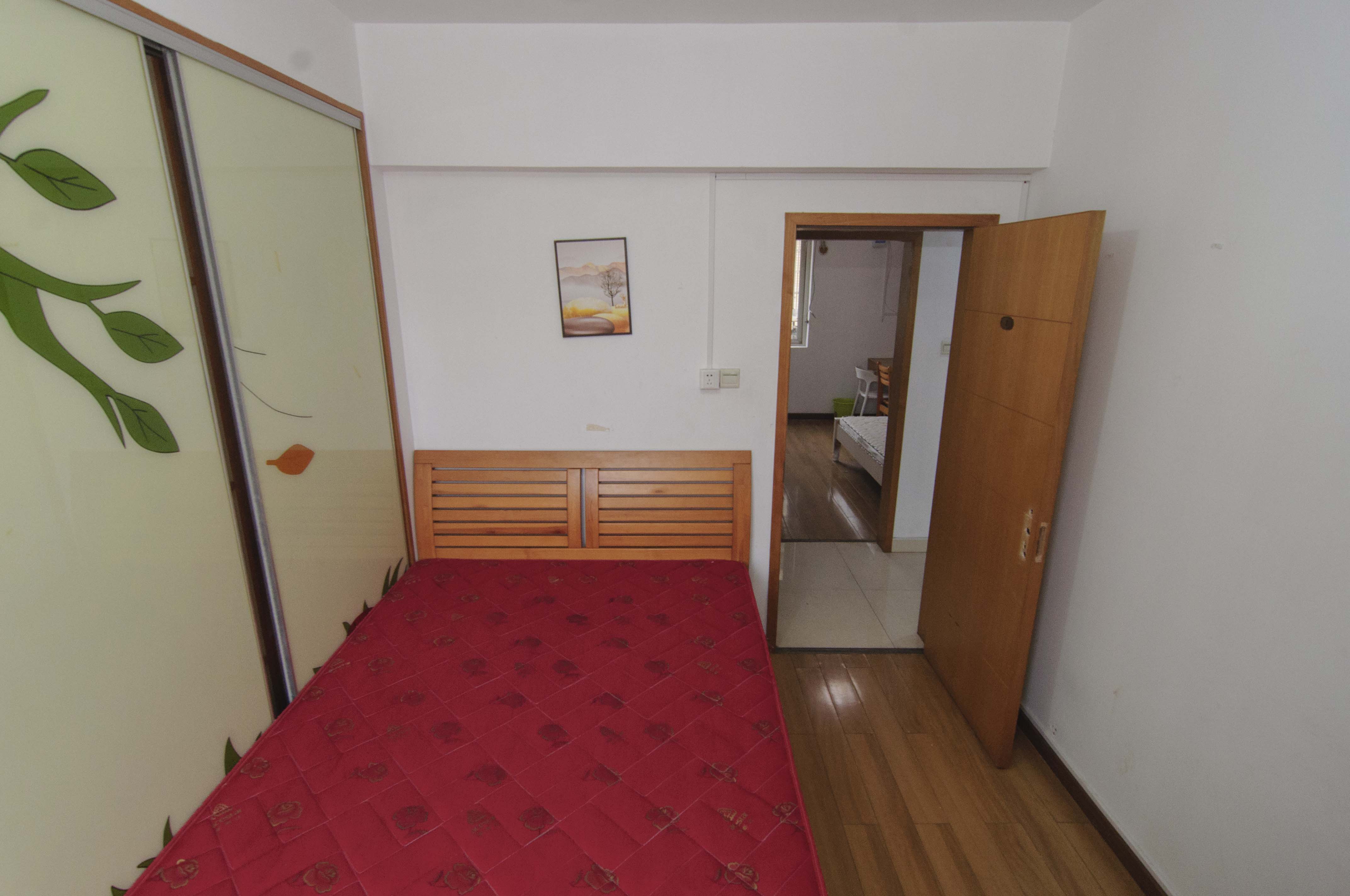 金碧文华  3室2厅1卫    74.9万卧室