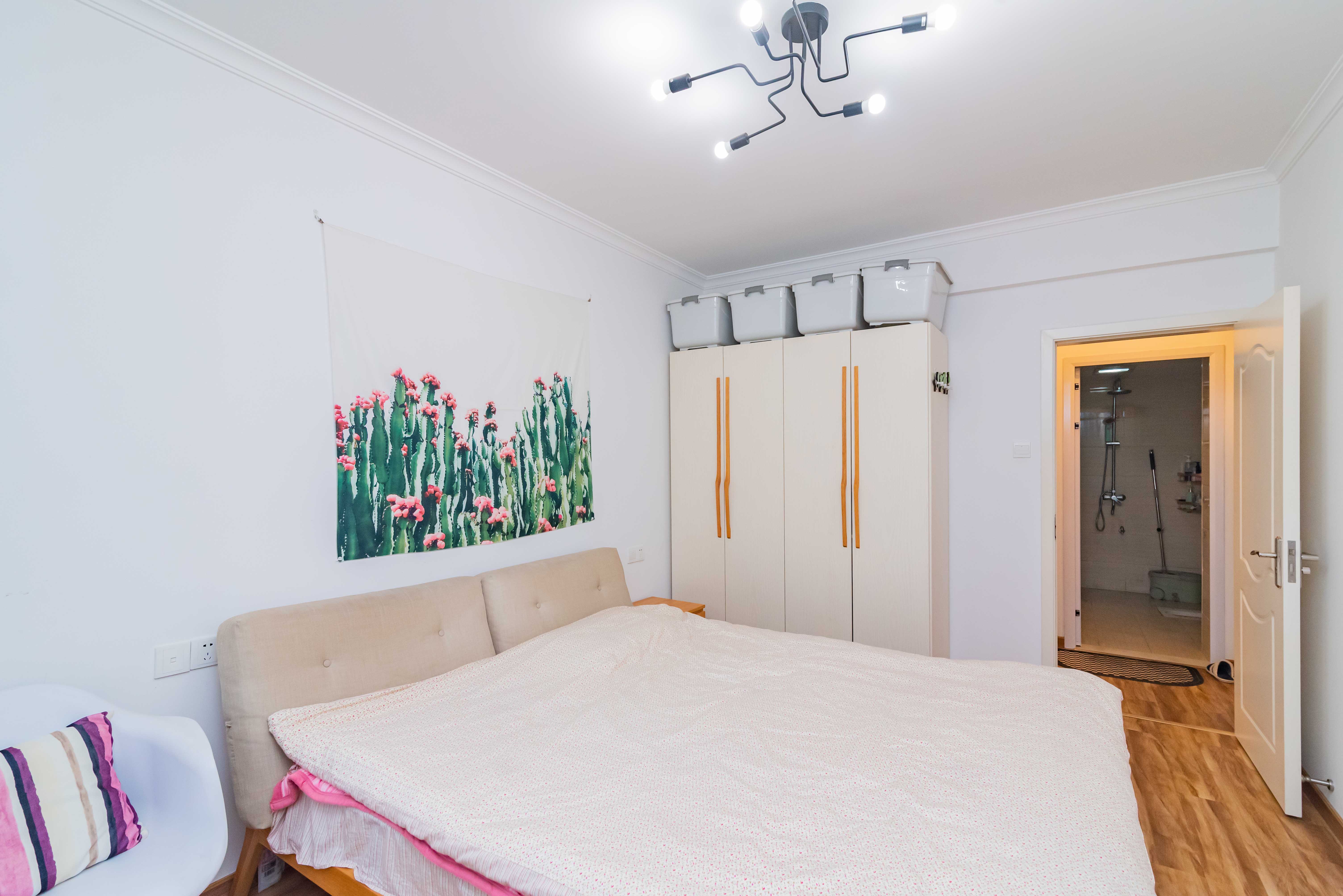 香江锦城  2室2厅1卫    125.0万卧室