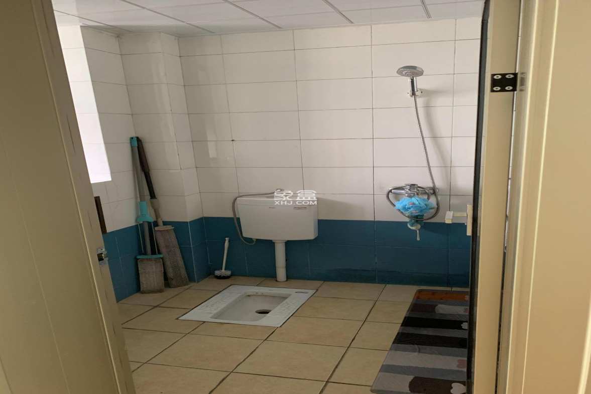 云里小区 4室2厅2卫 62.8万 云里小区 4室2厅2卫 62.8万室内图