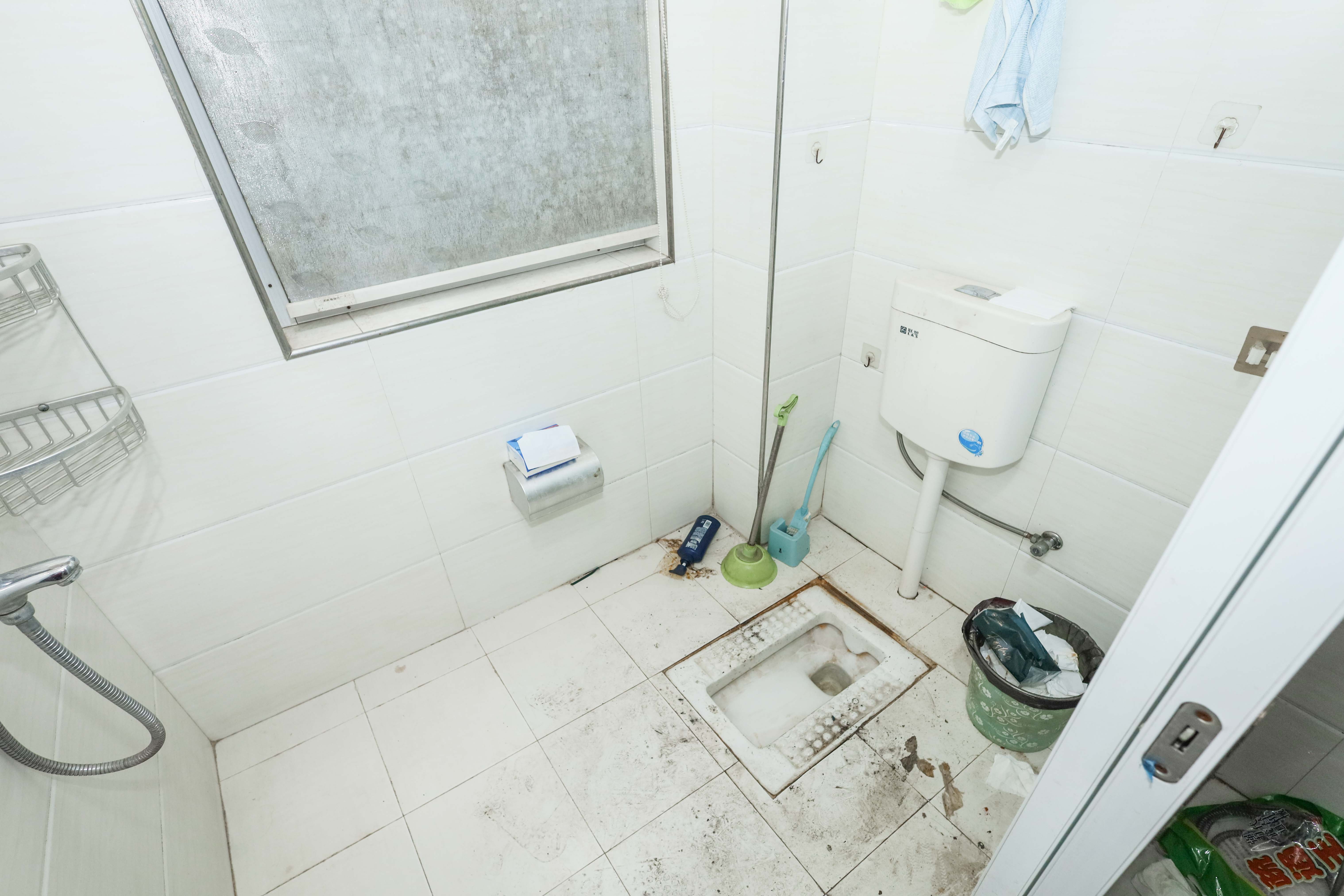 山水英伦 3室2厅2卫 108.0万 山水英伦 3室2厅2卫 108.0万卫生间