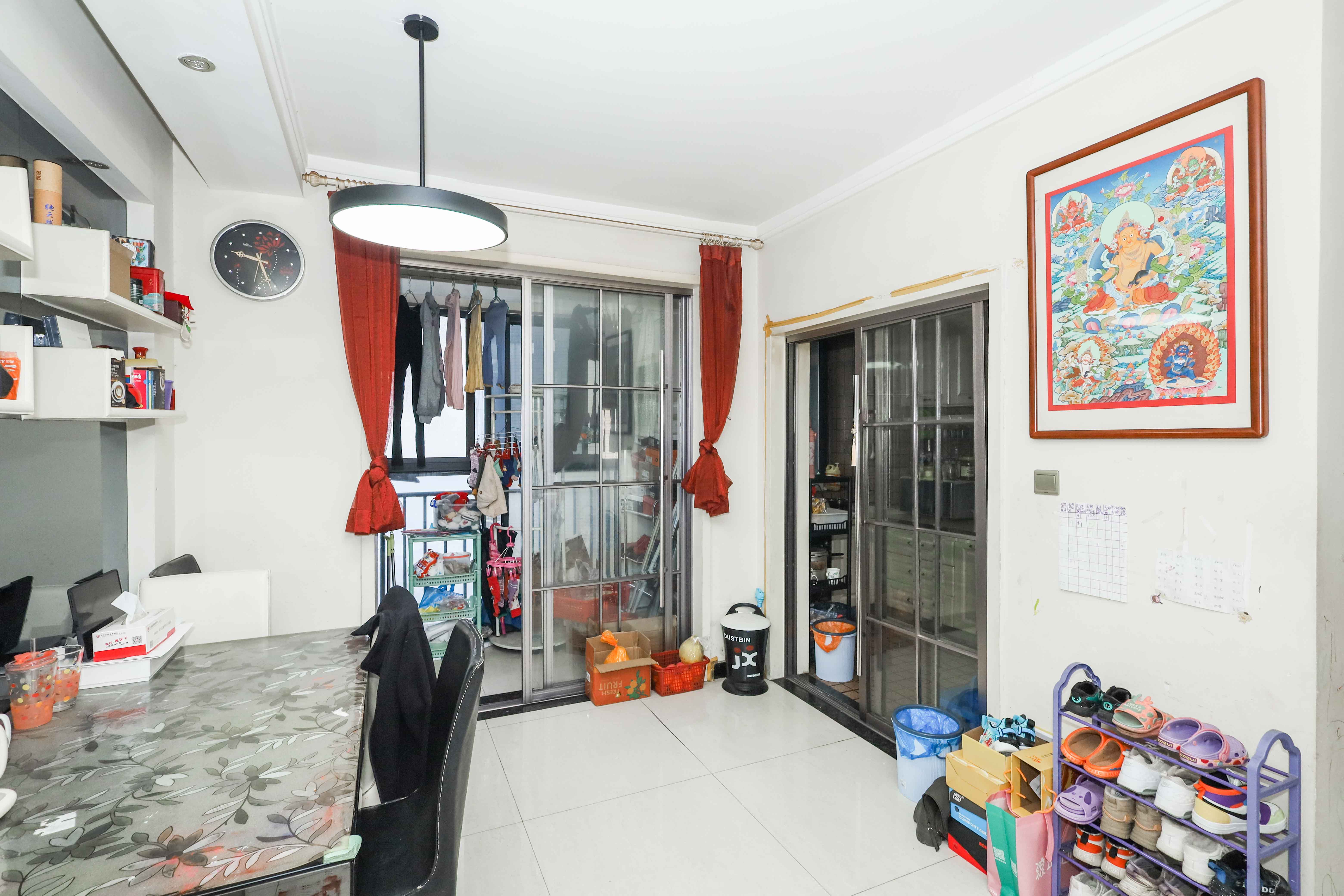 保利麓谷林语B区  3室2厅2卫    108.0万客厅