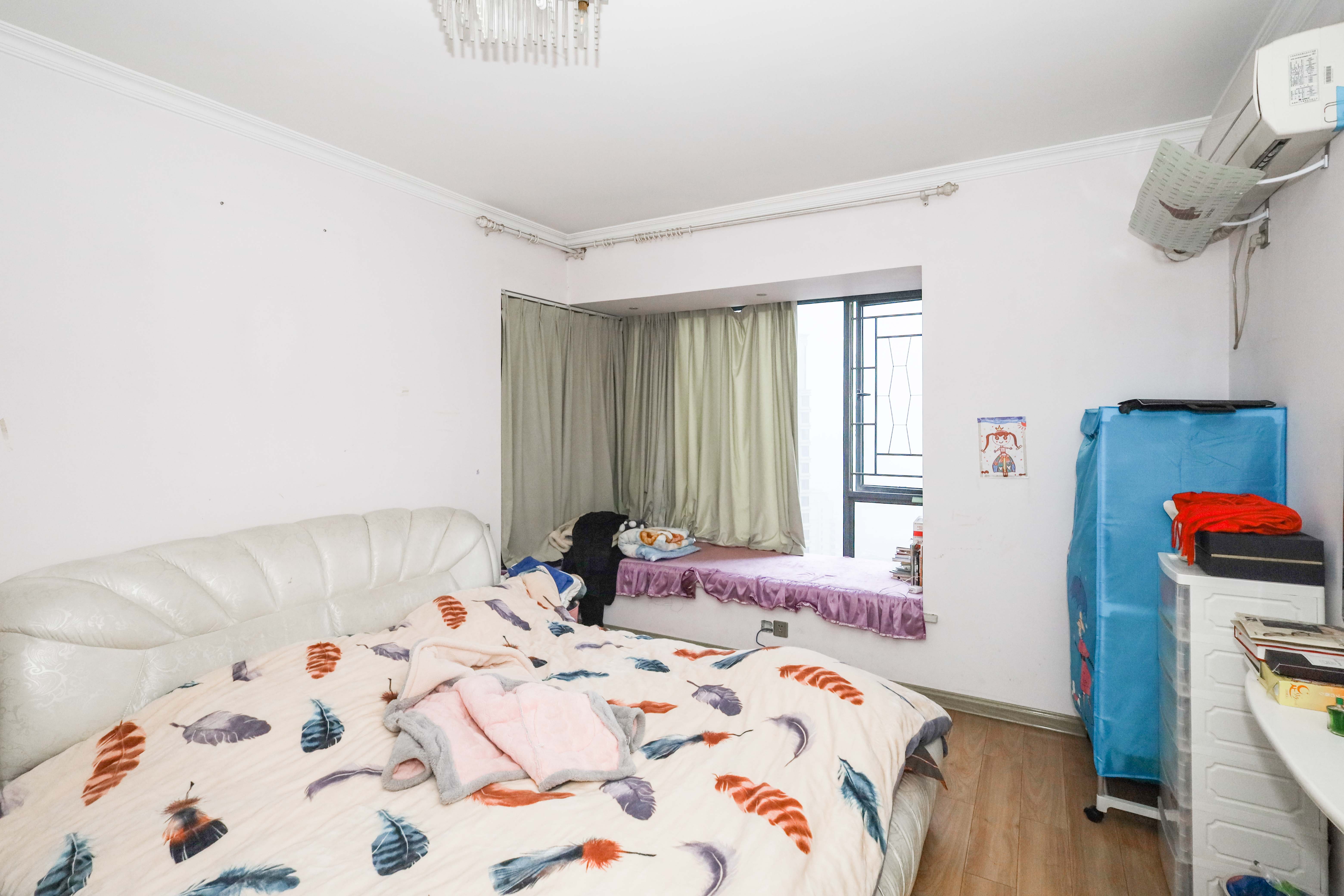 保利麓谷林语B区  3室2厅2卫    108.0万卧室