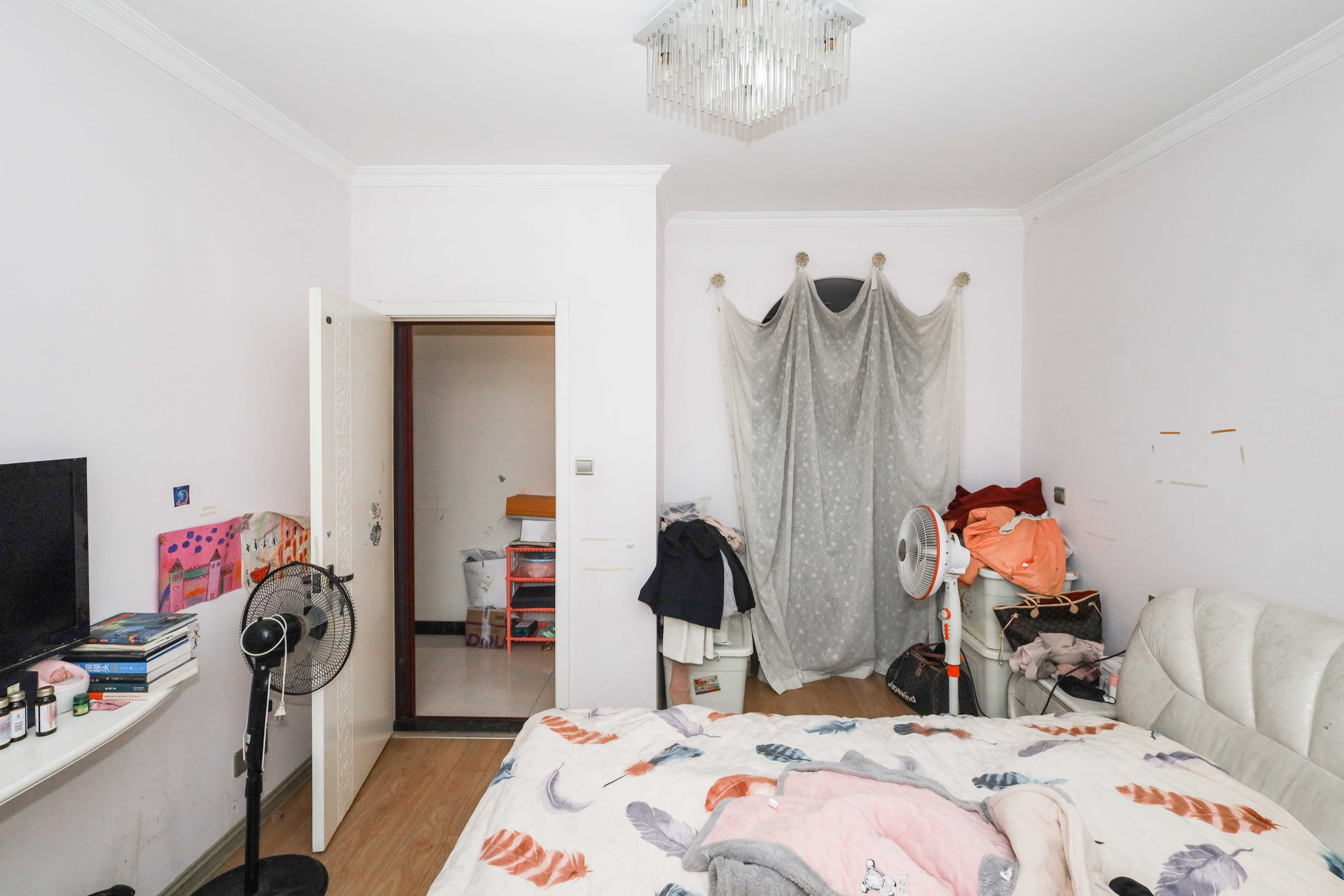 保利麓谷林语B区  3室2厅2卫    108.0万卧室