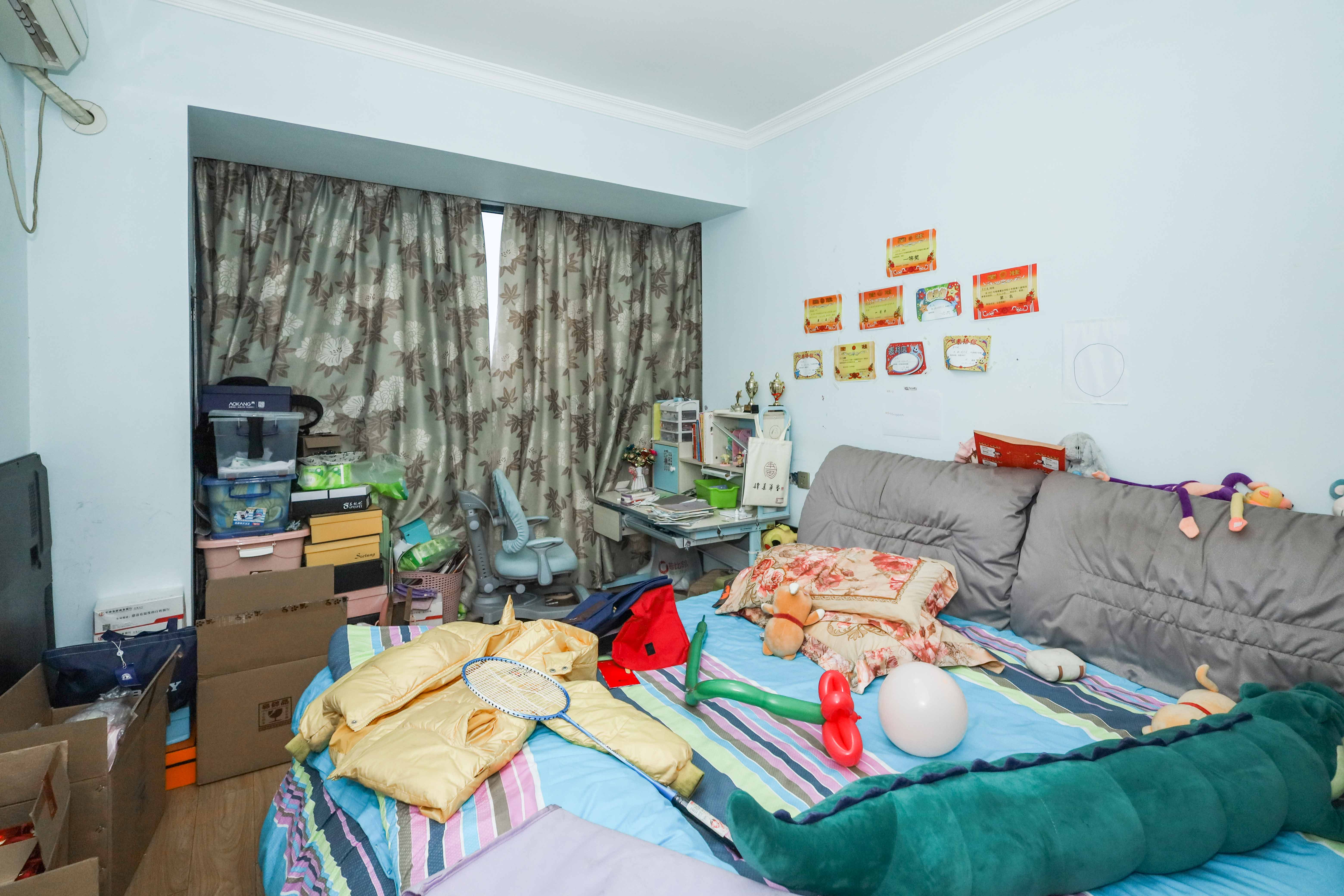 保利麓谷林语B区 3室2厅2卫 108.0万 保利麓谷林语B区 3室2厅2卫 108.0万卧室