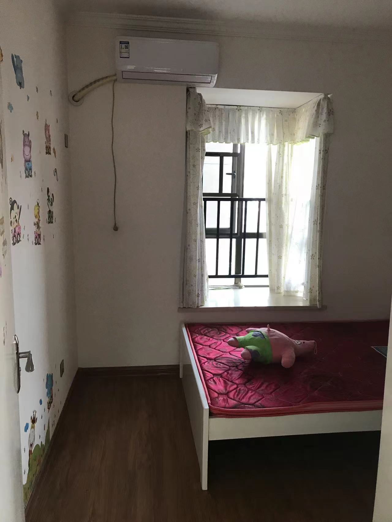 华圣巴陵尚品  3室2厅1卫   2400.00元/月室内图