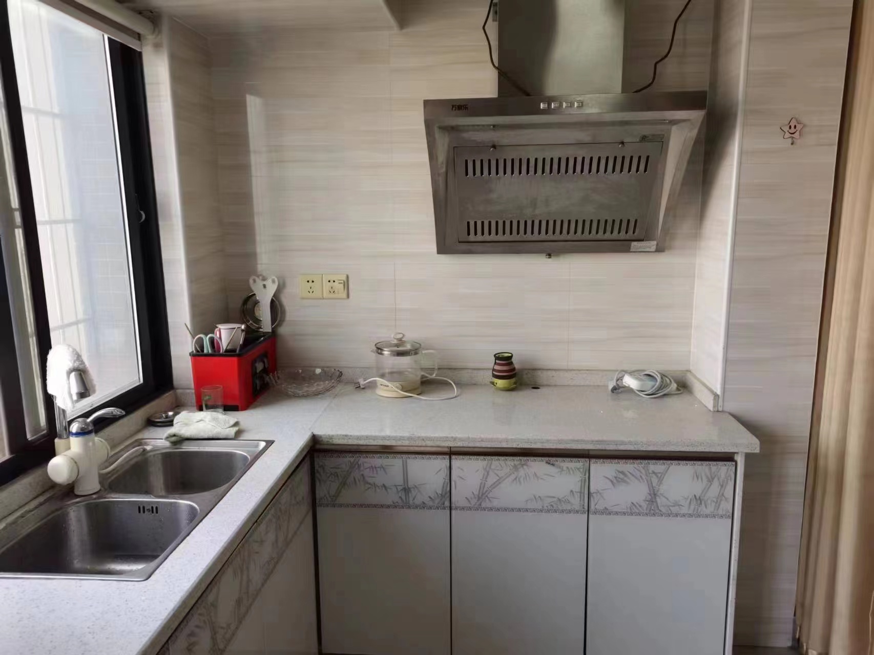 中建岳阳中心  1室1厅1卫   1300.00元/月室内图