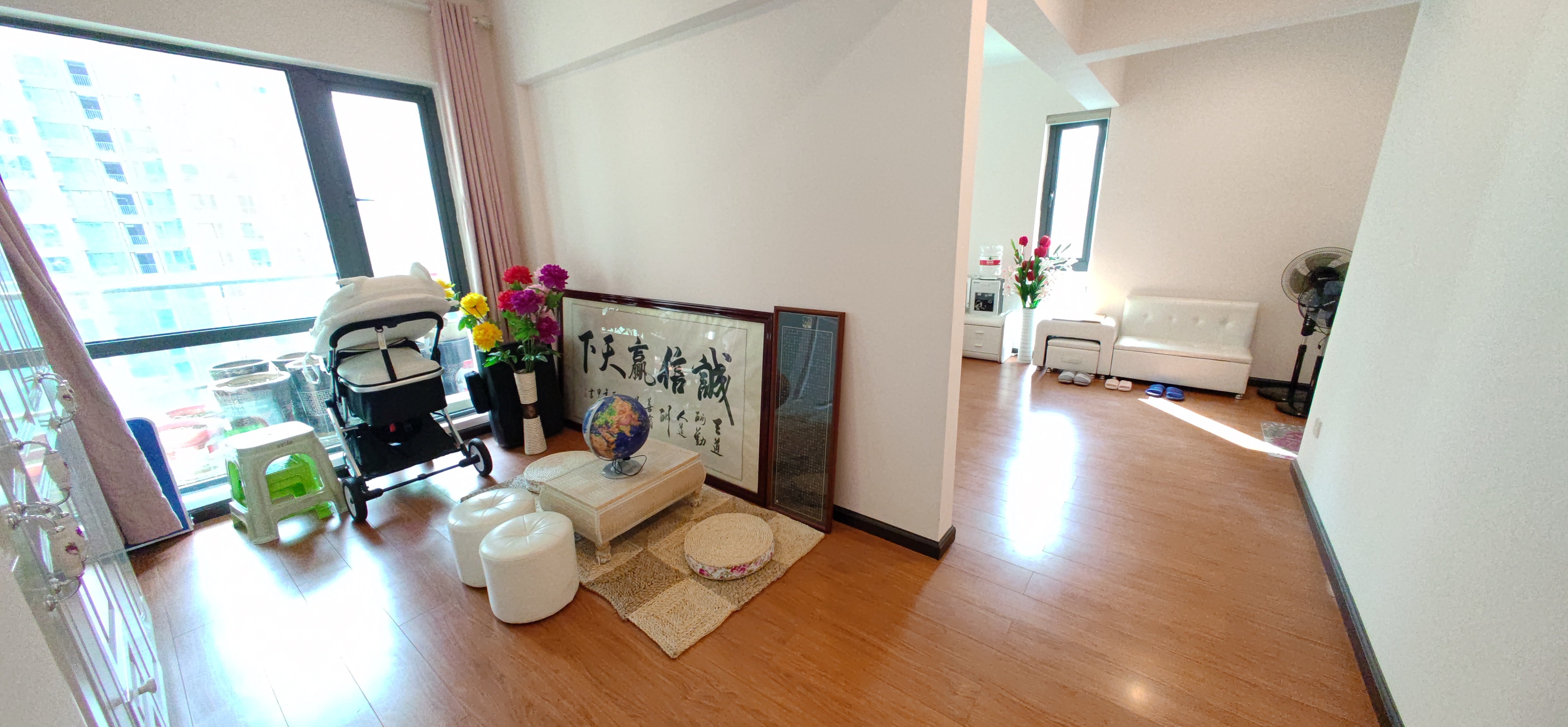 中天会展城B区  4室2厅2卫   3800.00元/月室内图
