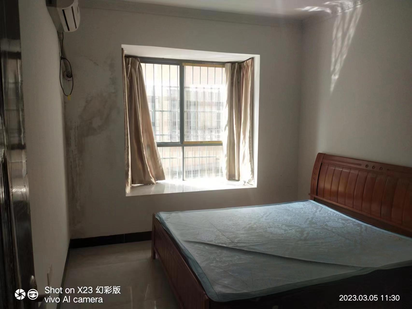 长湖小区  2室2厅1卫   1300.00元/月室内图