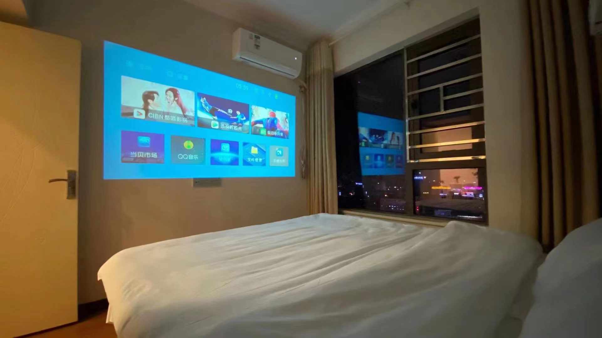 东成樽品首尔  1室1厅1卫   2100.00元/月室内图1