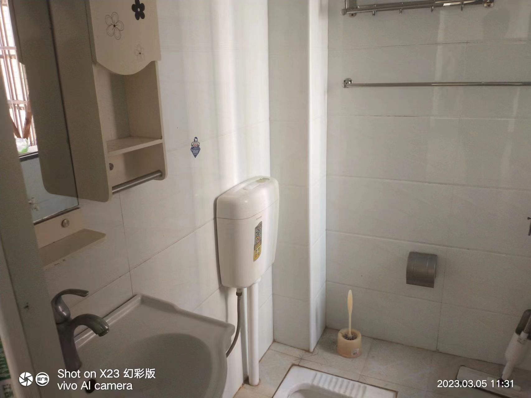 长湖小区  2室2厅1卫   1300.00元/月室内图