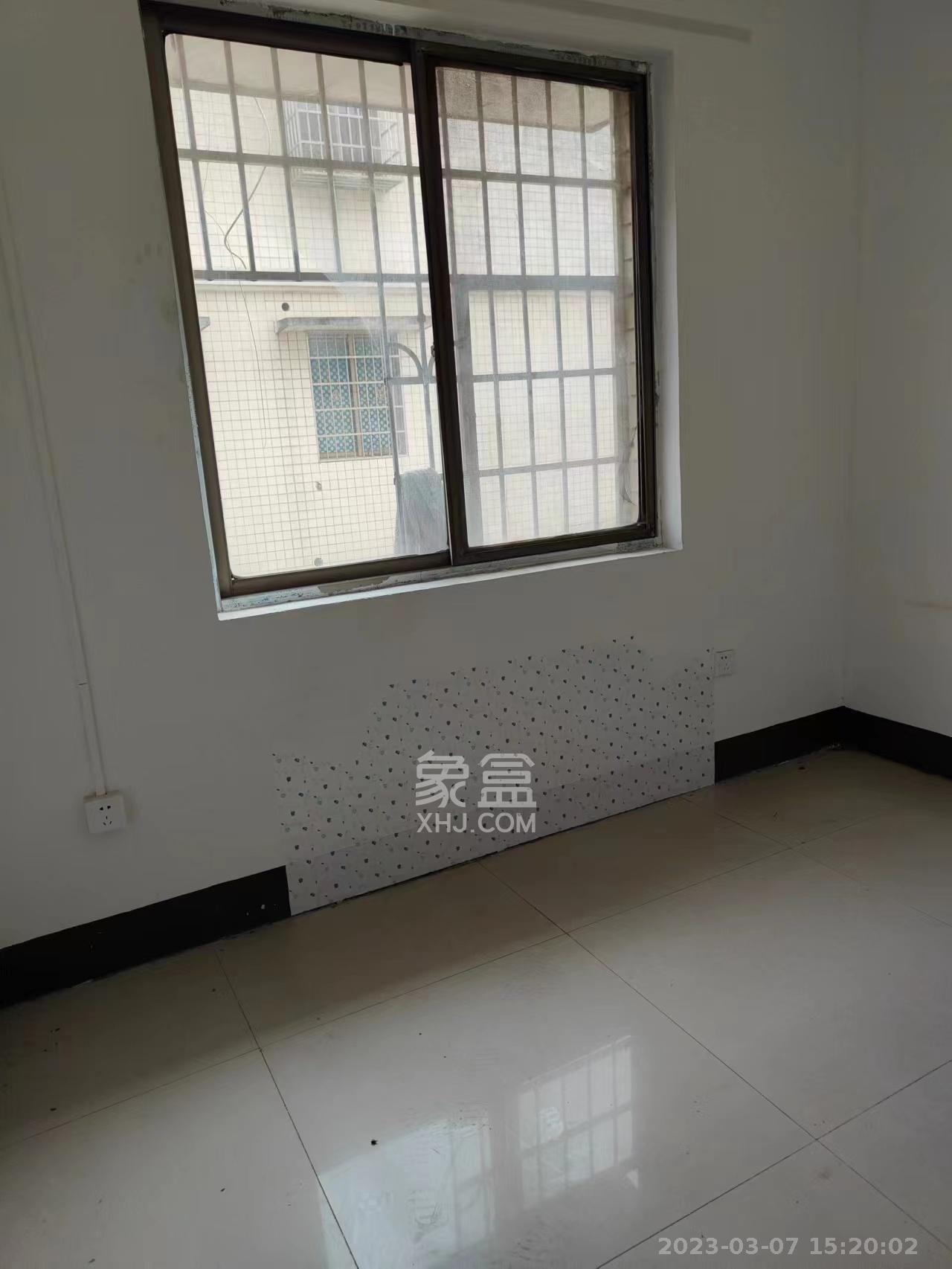 云峰小区  3室2厅1卫   1500.00元/月室内图