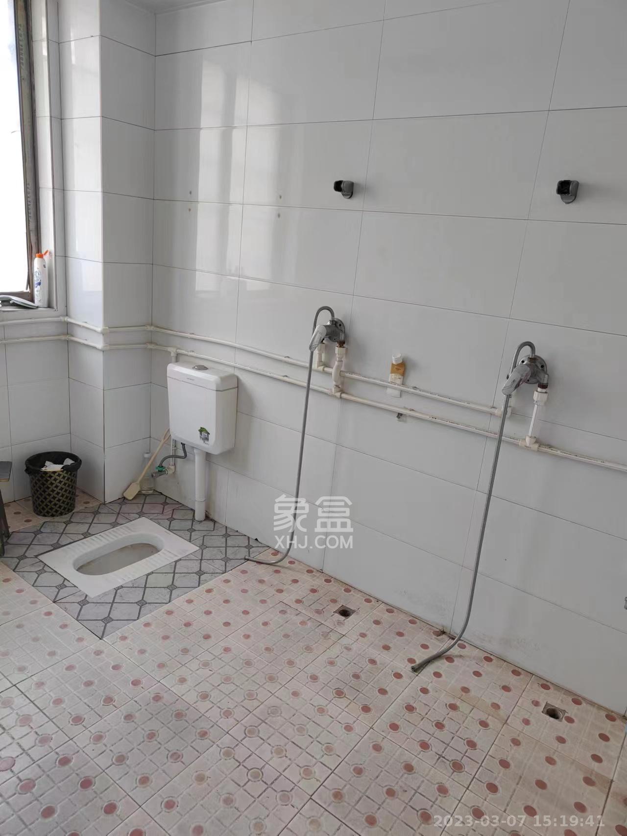 云峰小区  3室2厅1卫   1500.00元/月室内图