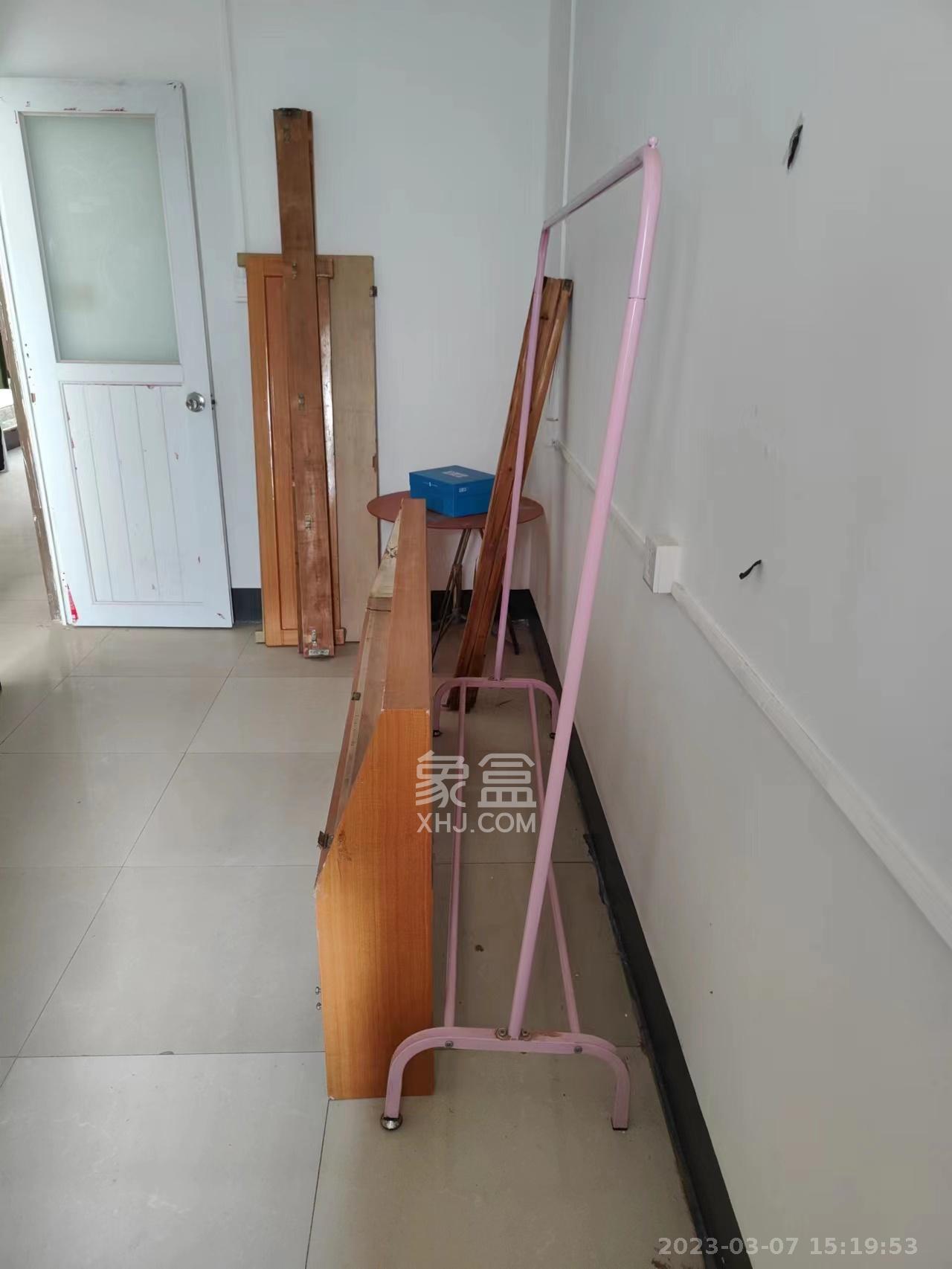 云峰小区  3室2厅1卫   1500.00元/月室内图