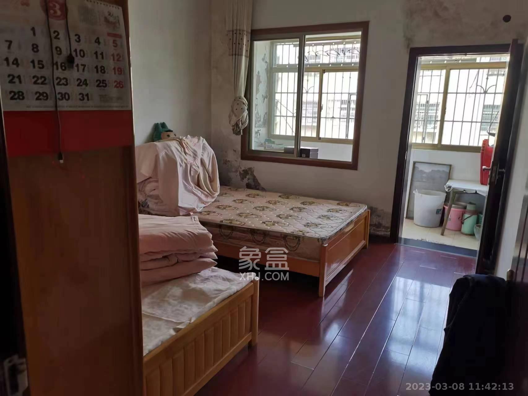 新锦源小区  3室2厅2卫   1200.00元/月室内图1