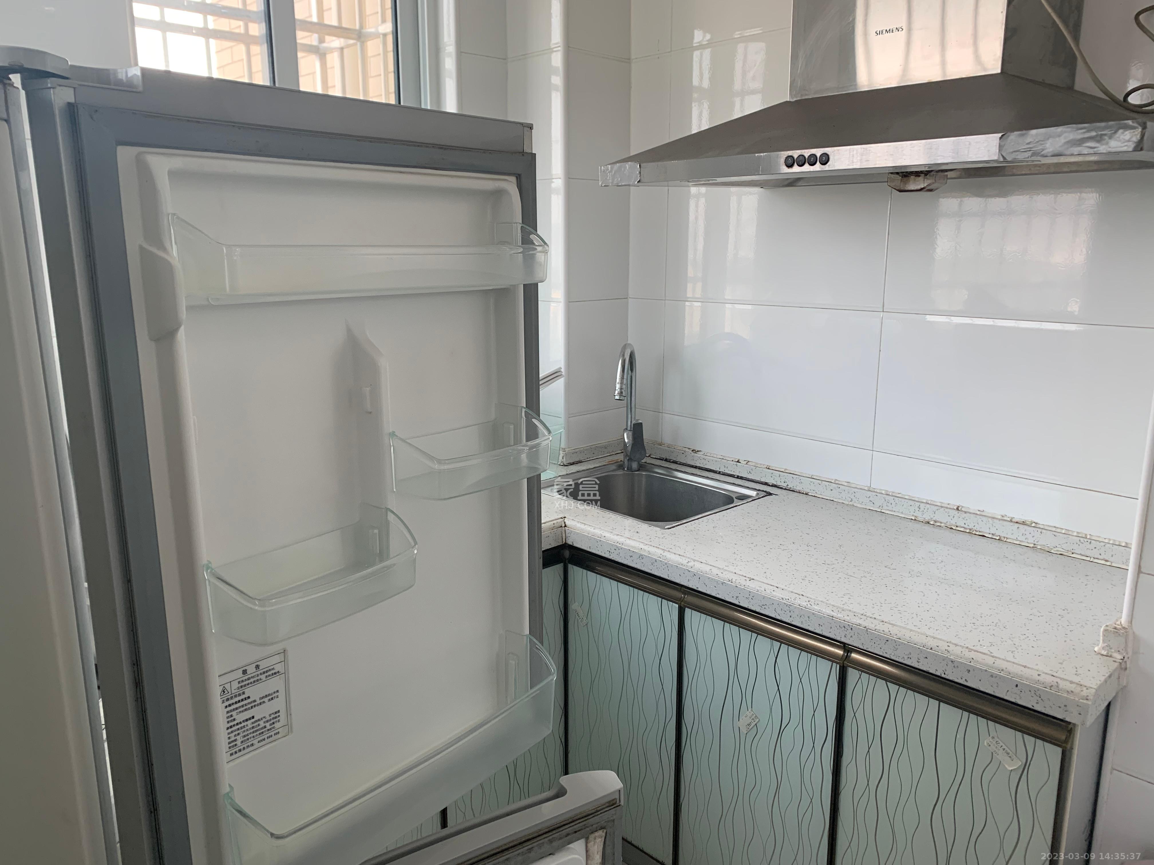 新远时代  1室1厅1卫    1200.0元/月室内图