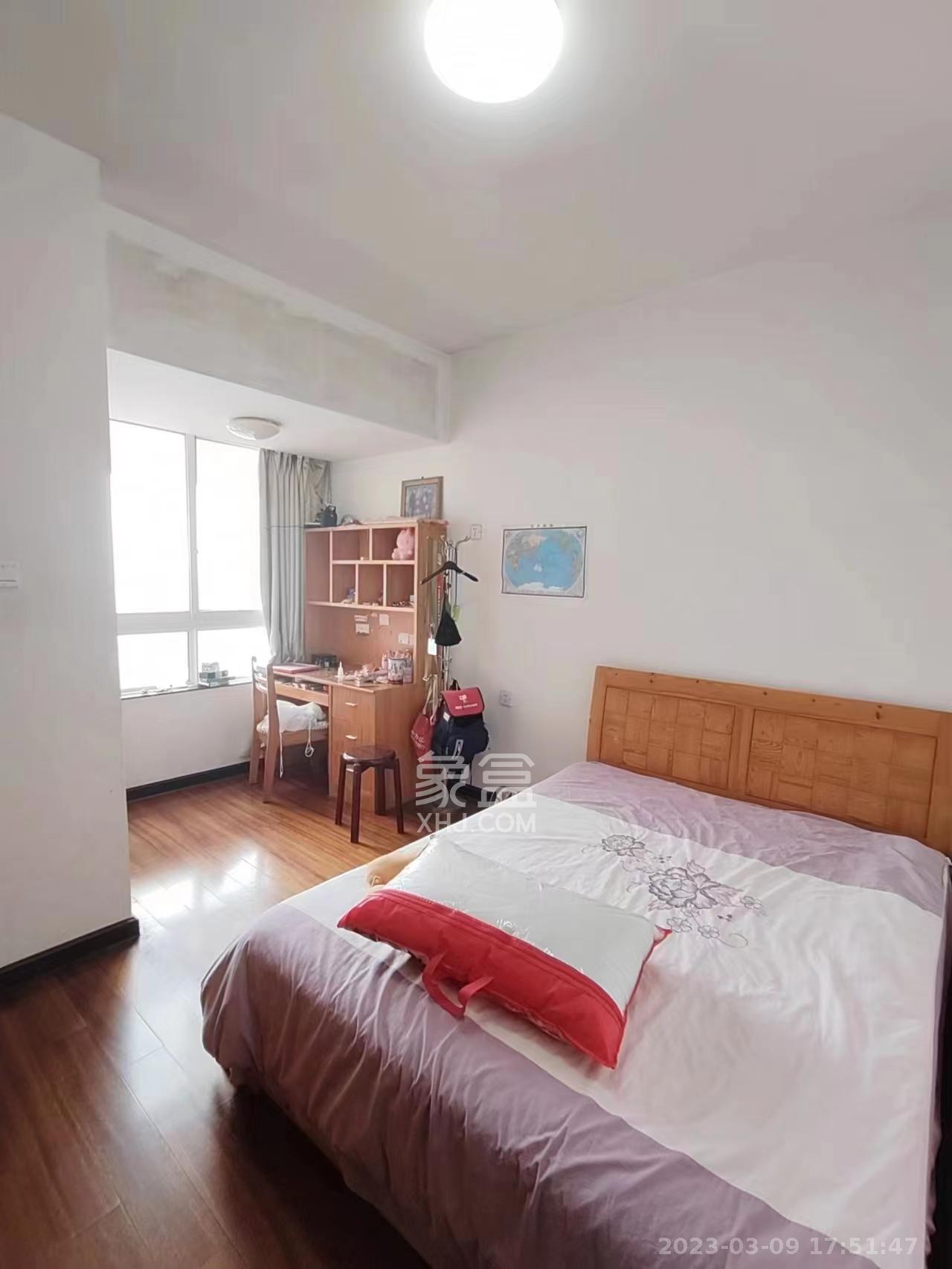 楚天馨苑  3室2厅1卫   2300.00元/月室内图