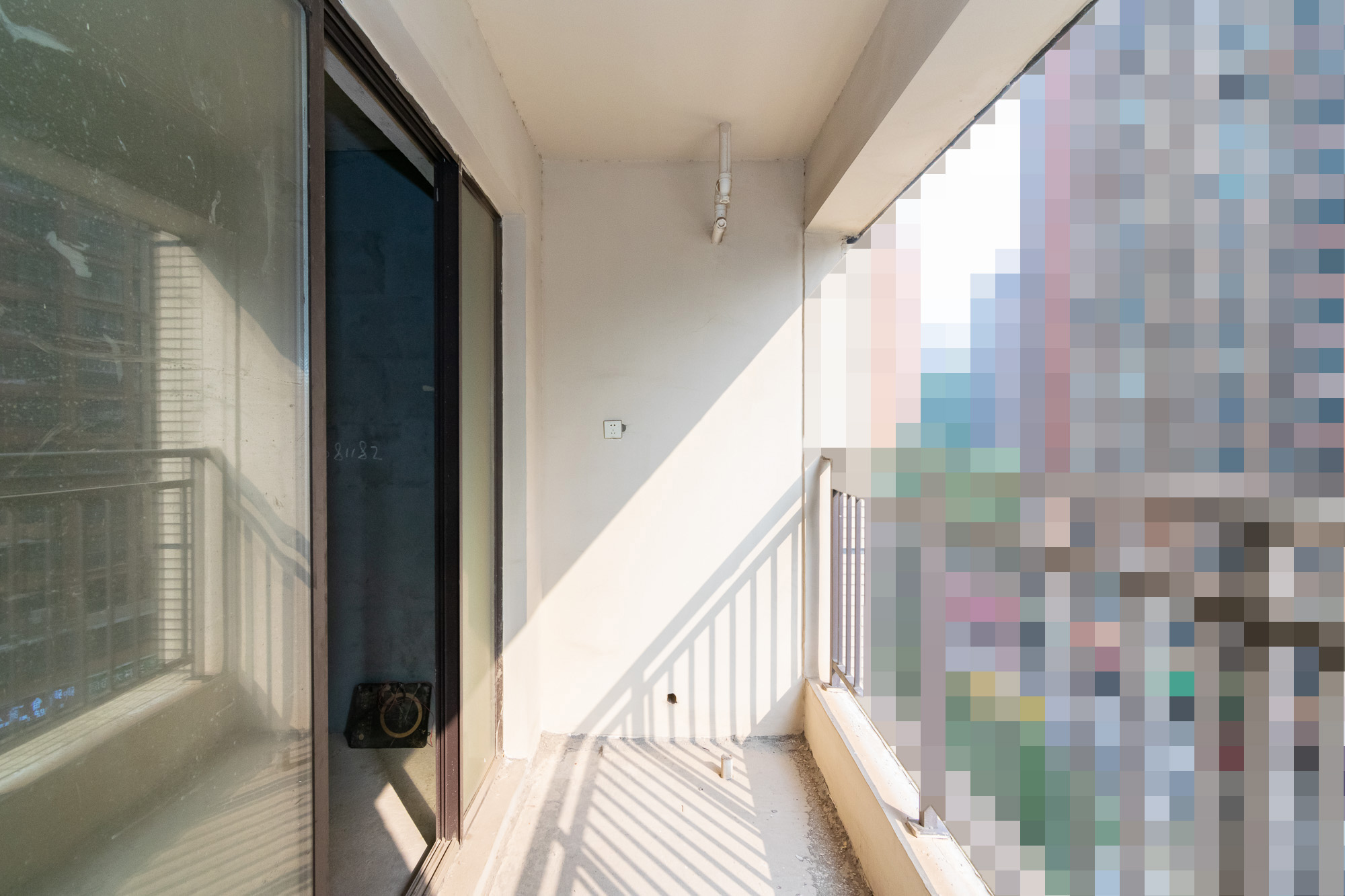 乾源国际 3室2厅2卫 62.00万 乾源国际 3室2厅2卫 62.00万阳台