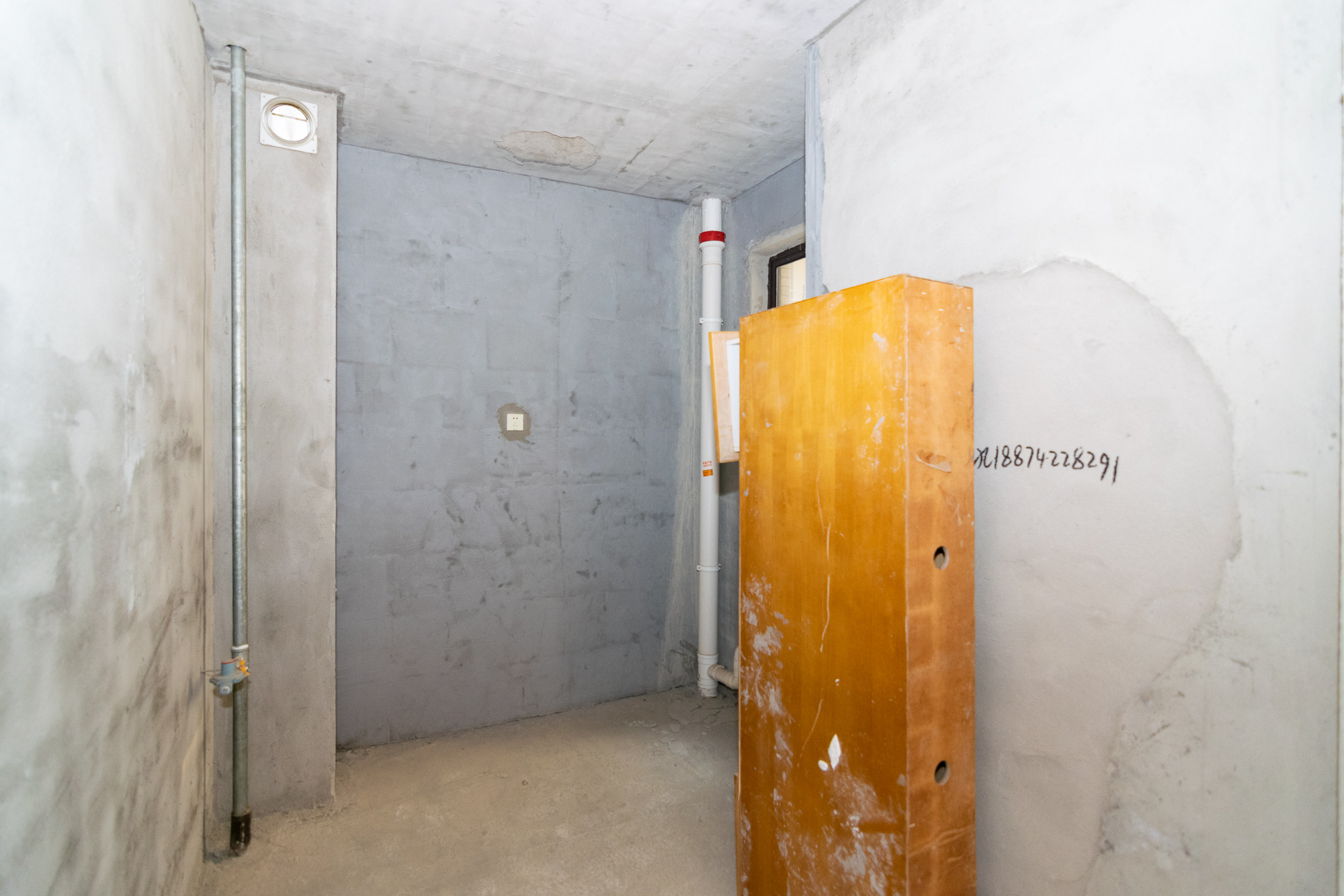 乾源国际 3室2厅2卫 62.00万 乾源国际 3室2厅2卫 62.00万厨房