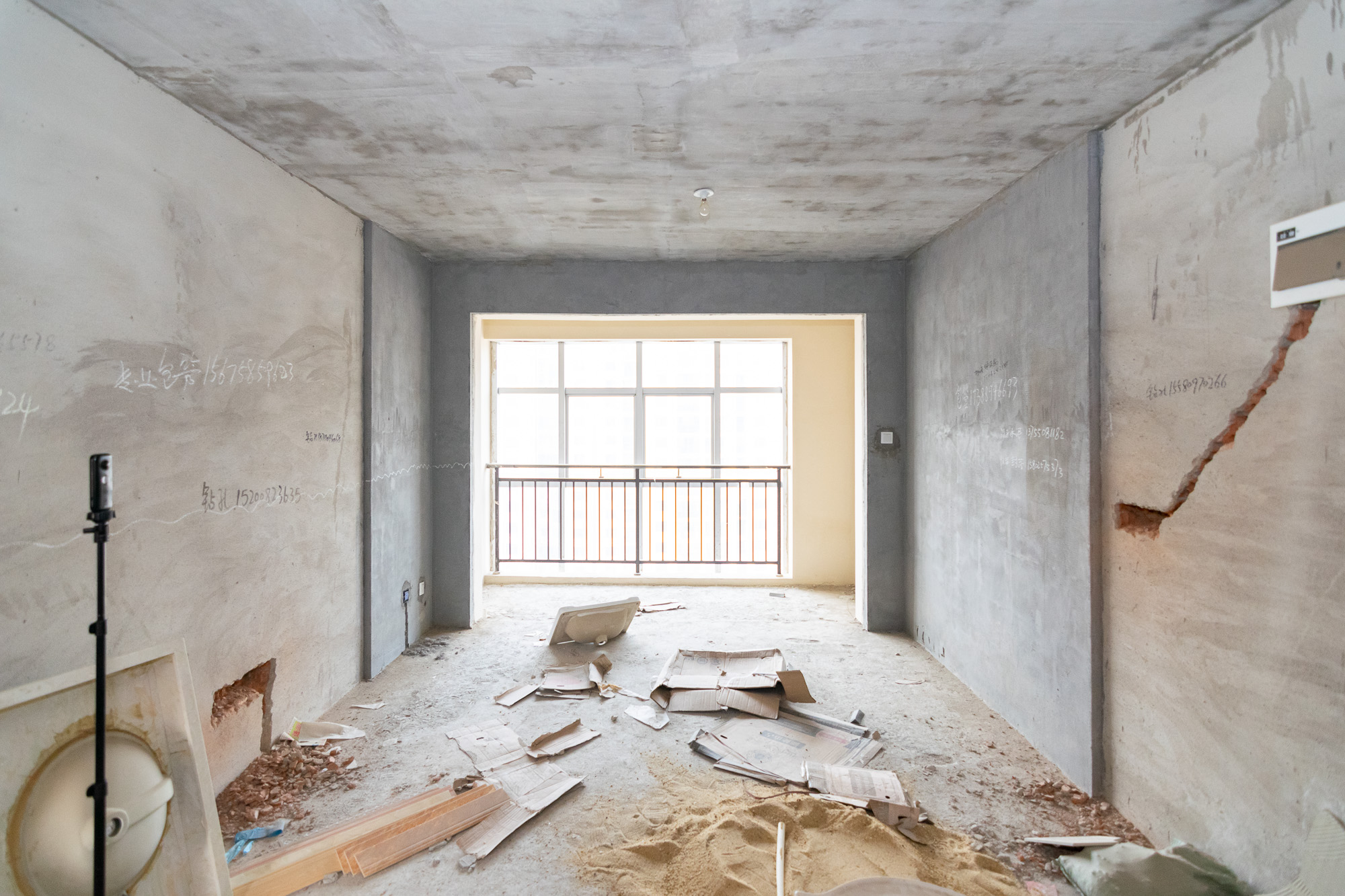 乾源国际 3室2厅2卫 63.0万 乾源国际 3室2厅2卫 63.0万客厅