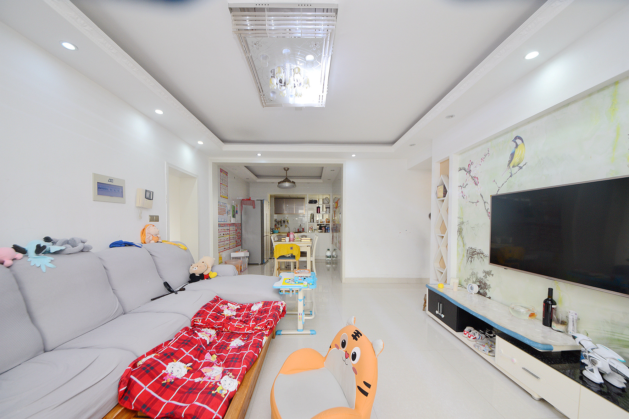 钱隆樽品(一、二、三期)  3室2厅2卫    125.0万客厅