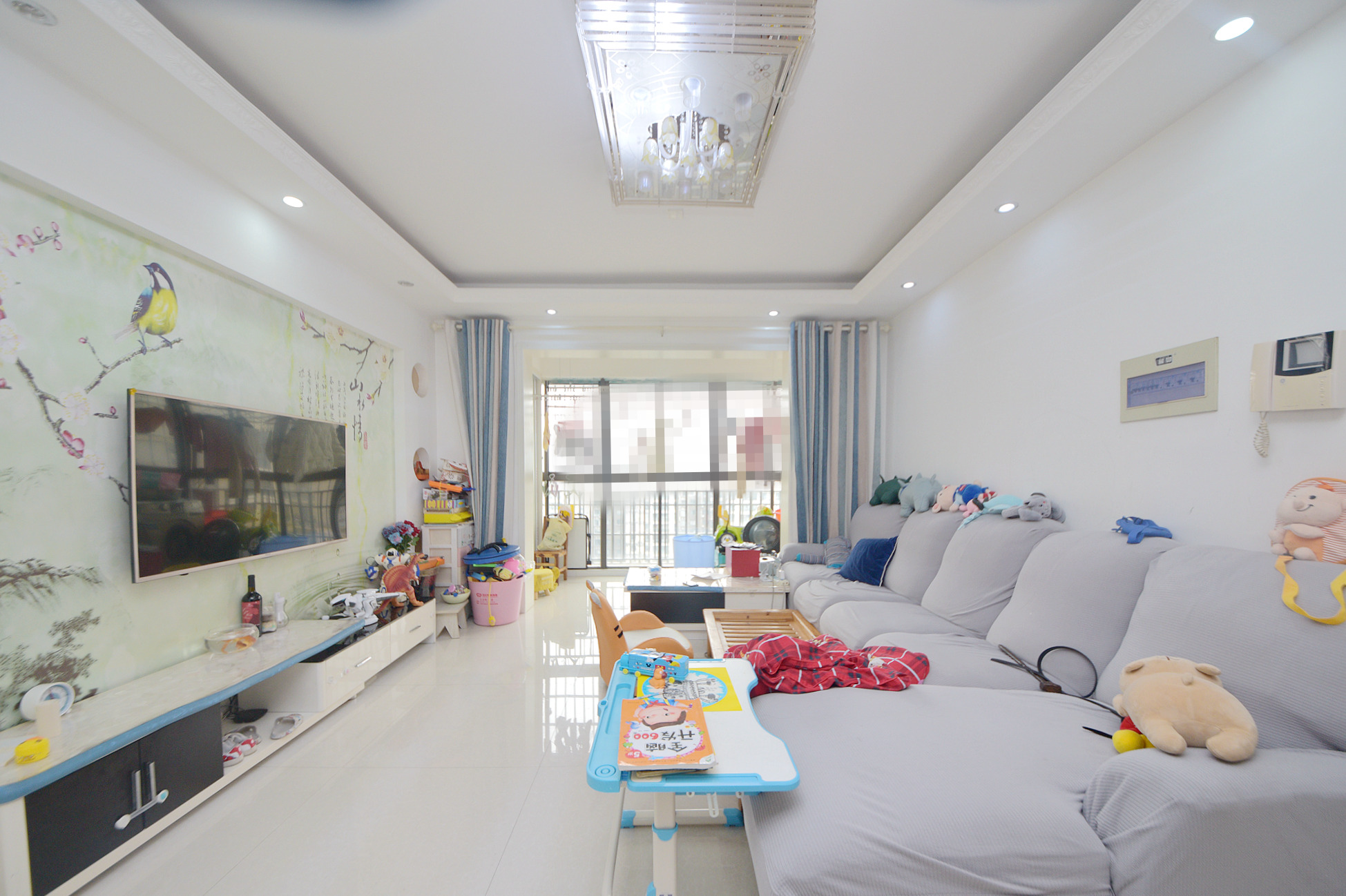 钱隆樽品(一、二、三期)  3室2厅2卫    125.0万客厅