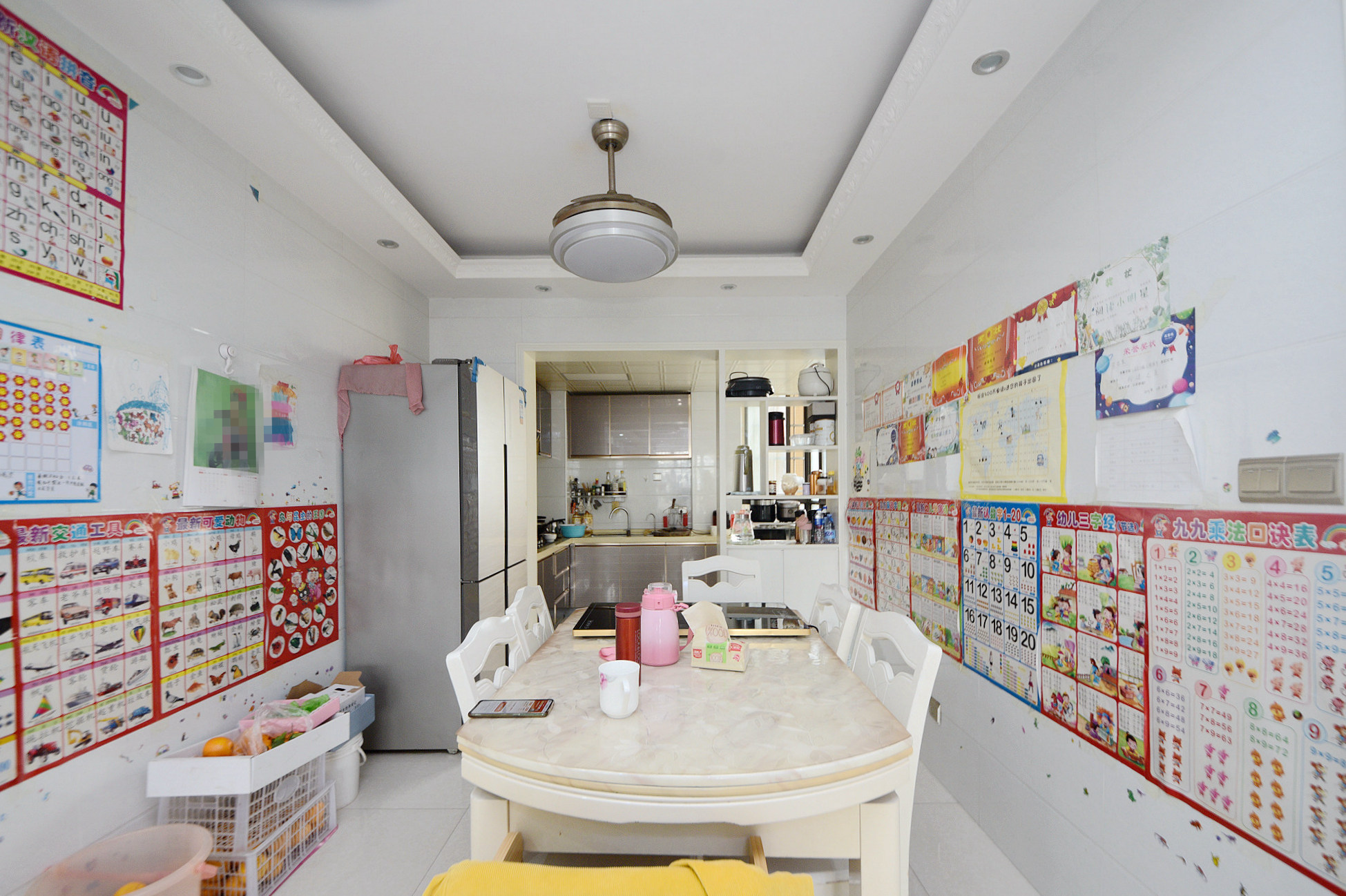 钱隆樽品(一、二、三期)  3室2厅2卫    125.0万客厅