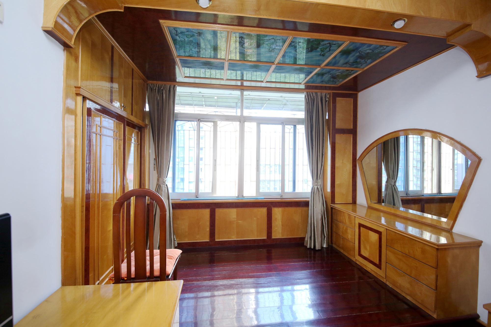 东瓜山三村(东电社区)  2室1厅1卫   48.00万阳台
