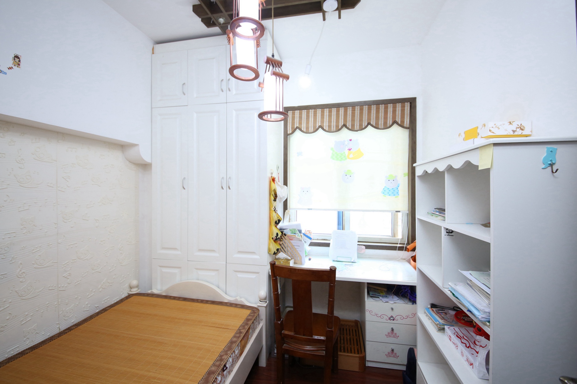 森宇佳园  3室2厅2卫   102.00万卧室