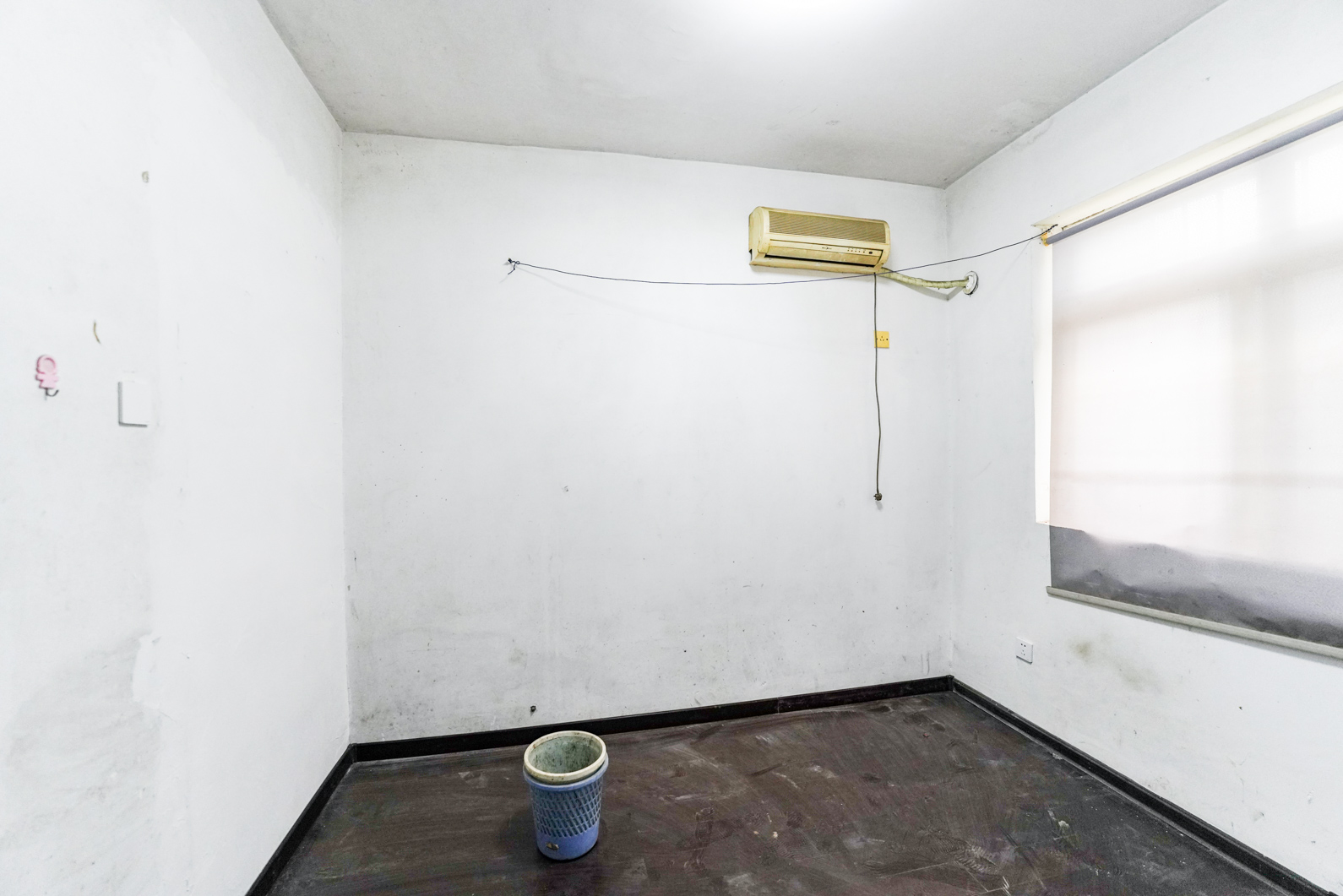 生活艺术城 4室2厅1卫 89.00万 生活艺术城 4室2厅1卫 89.00万卧室