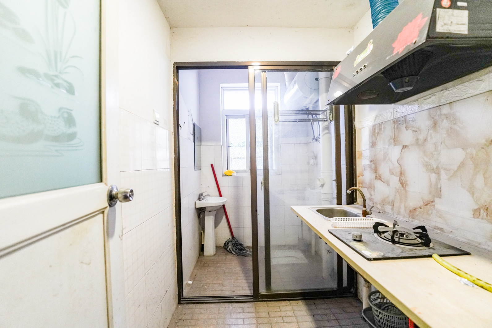 生活艺术城 4室2厅1卫 89.00万 生活艺术城 4室2厅1卫 89.00万厨房