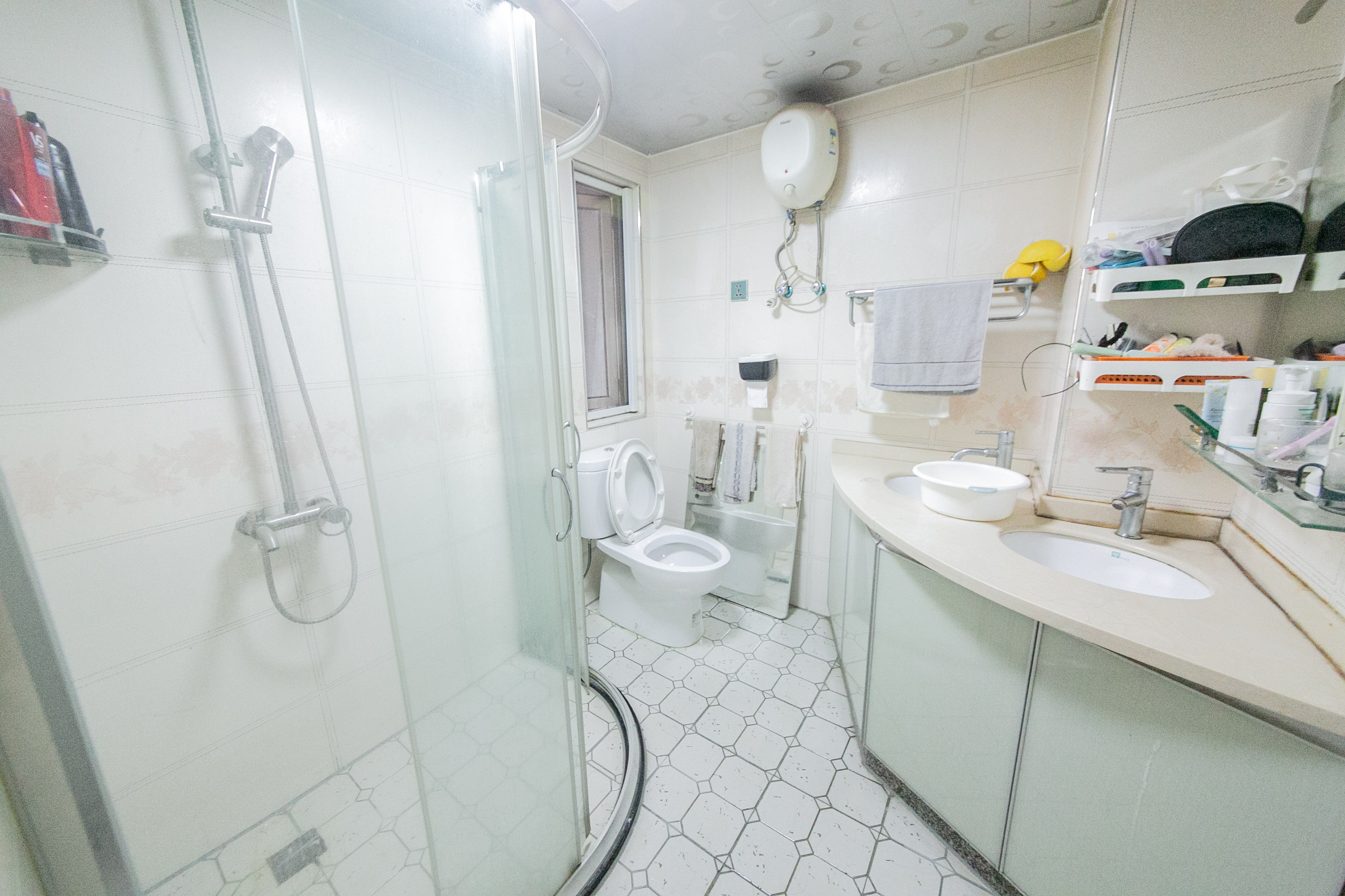 万国城(当代满庭春MOMA)二期 3室2厅2卫 99.0万 万国城(当代满庭春MOMA)二期 3室2厅2卫 99.0万卫生间