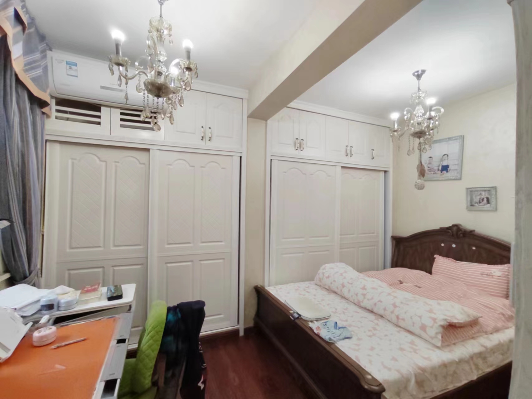 建鑫二期  4室2厅3卫    88.8万 建鑫二期  4室2厅3卫    88.8万客厅